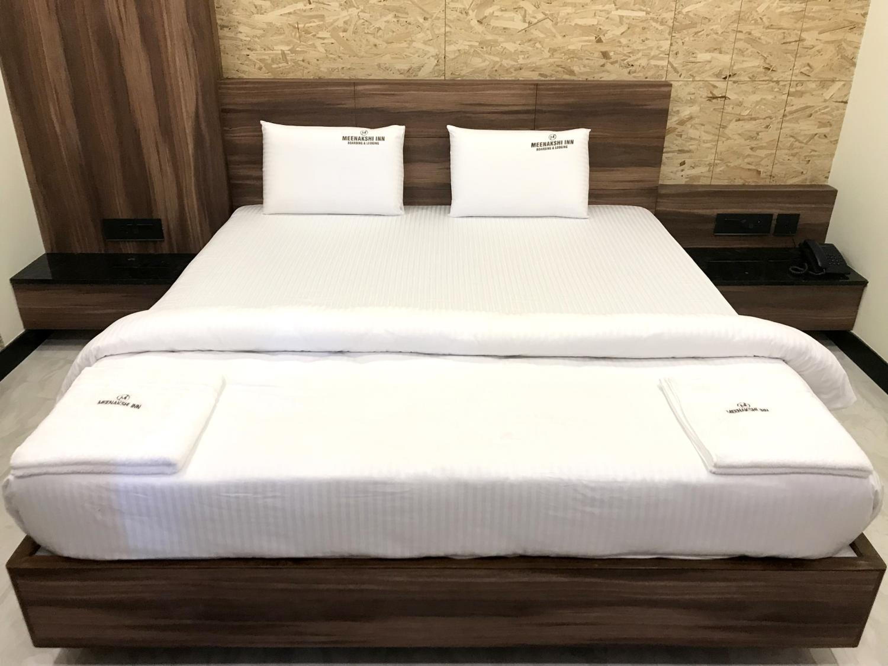 Deluxe Room - Photo 1