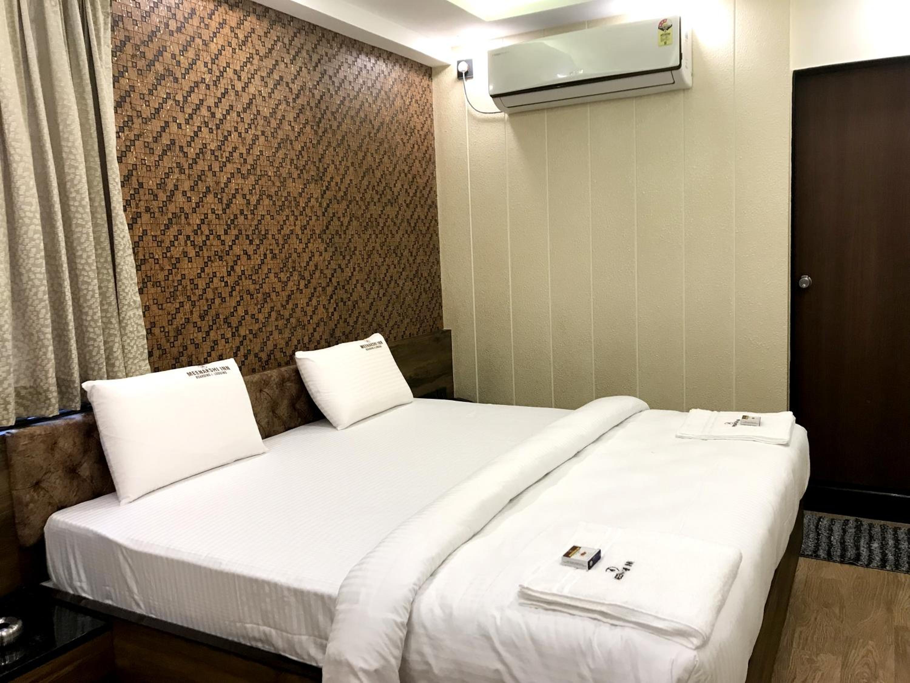 Deluxe Room - Photo 5
