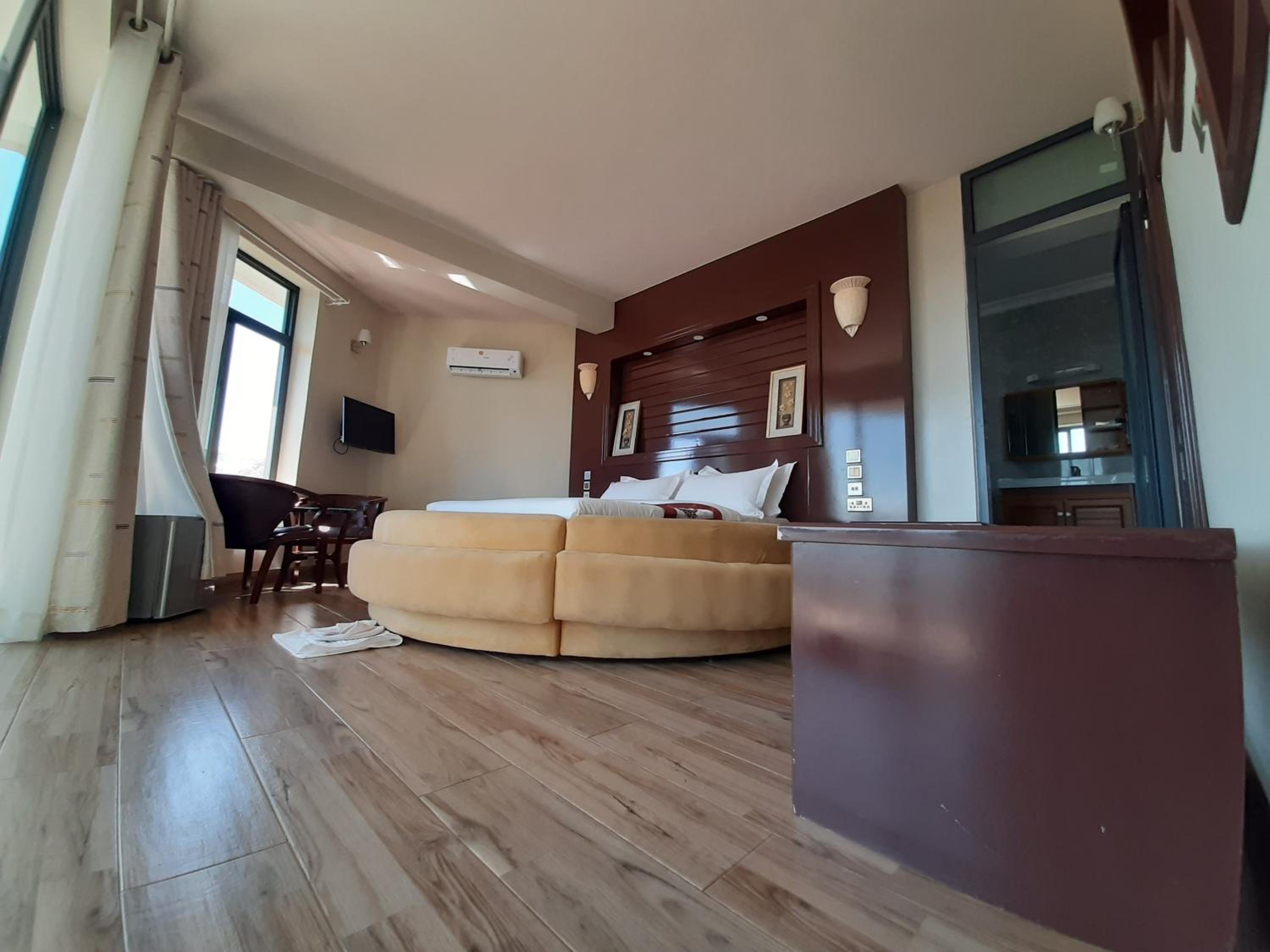 Executive Suite
