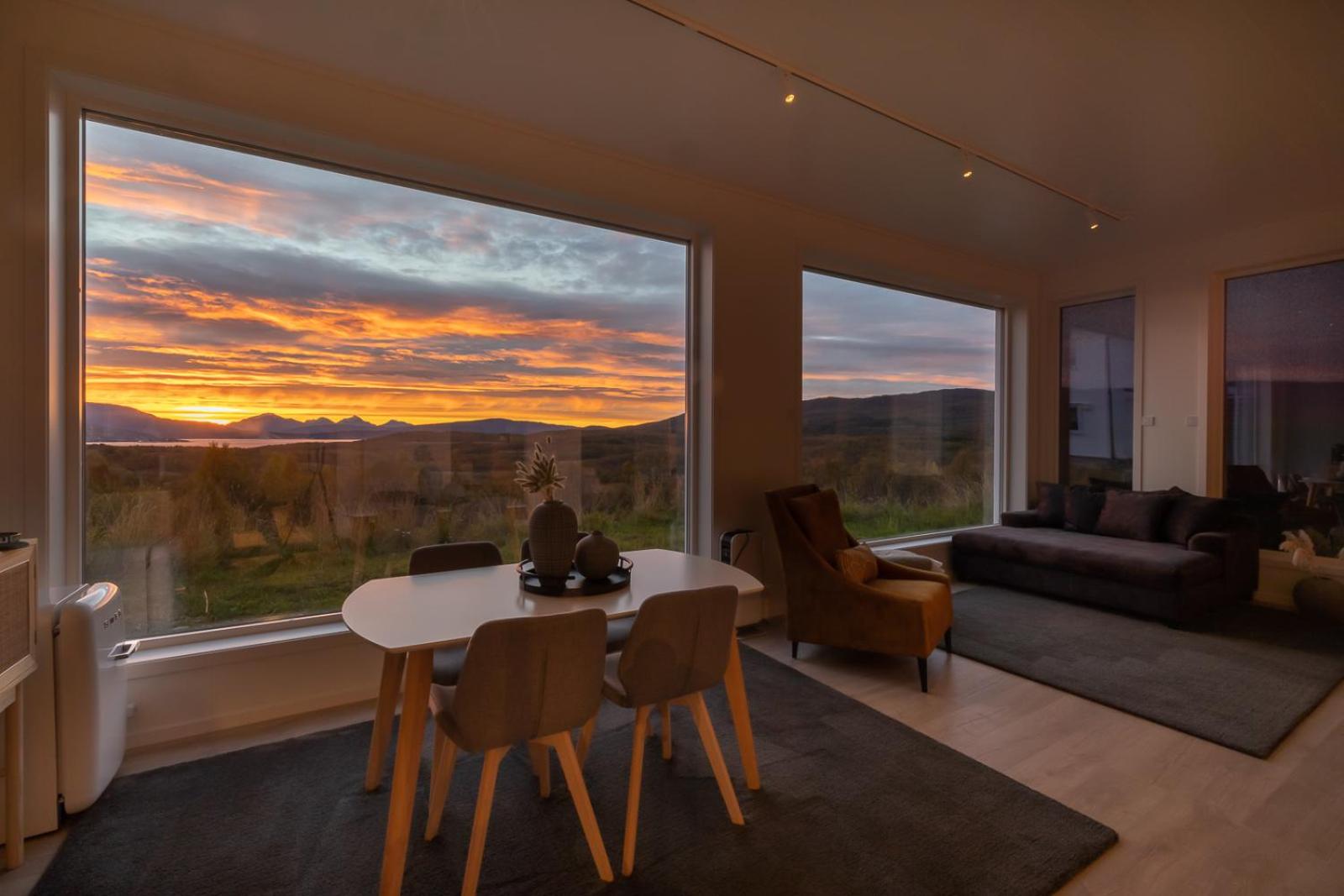 Executive Suite - Photo 3