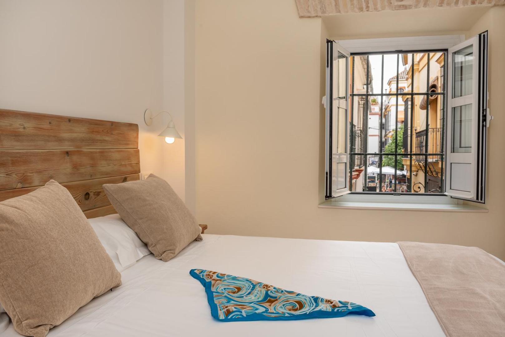Double Room - Photo 17