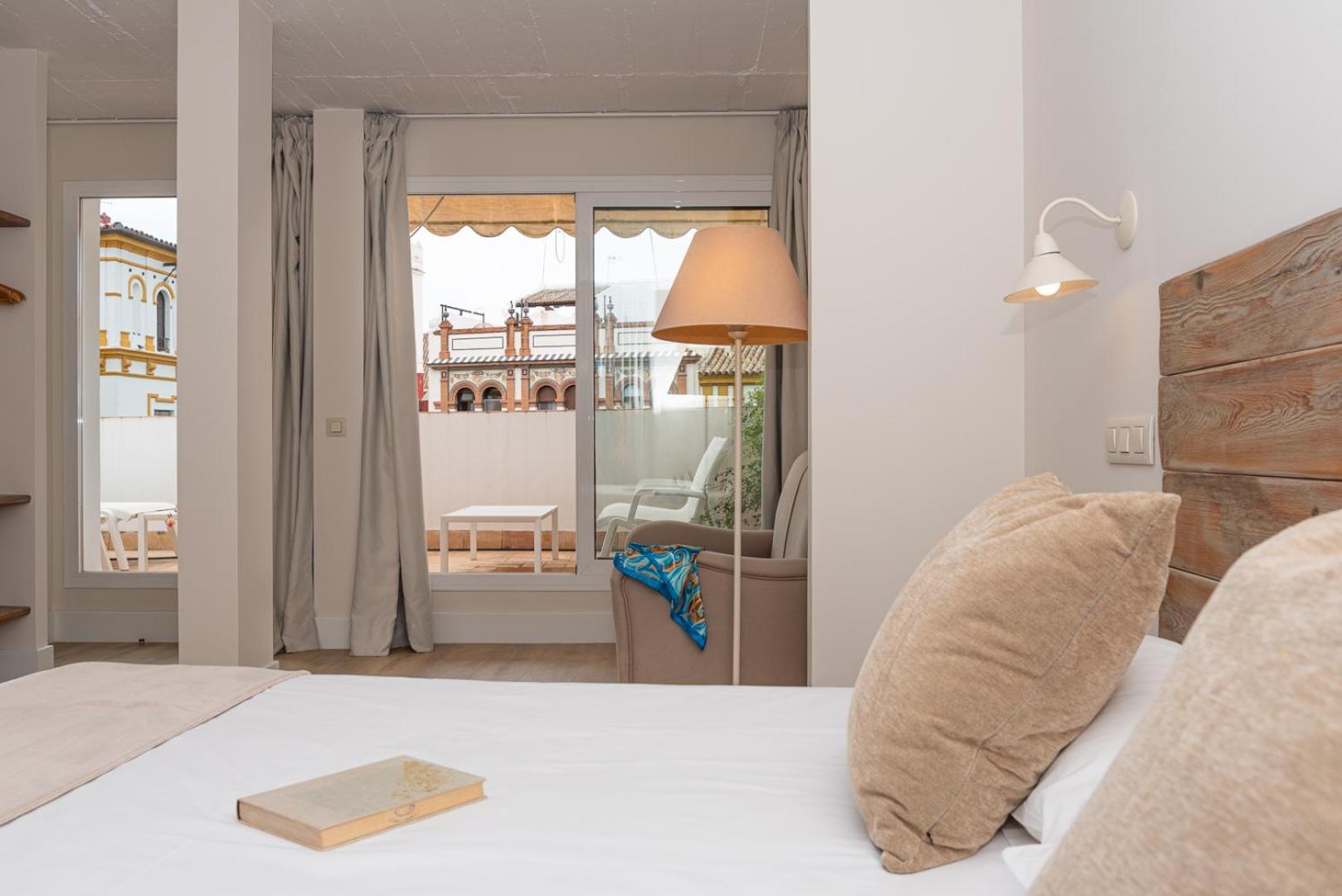 Junior Suite with Terrace - Photo 25