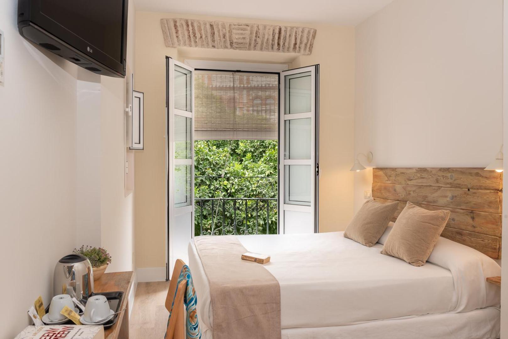 Double Room - Photo 2