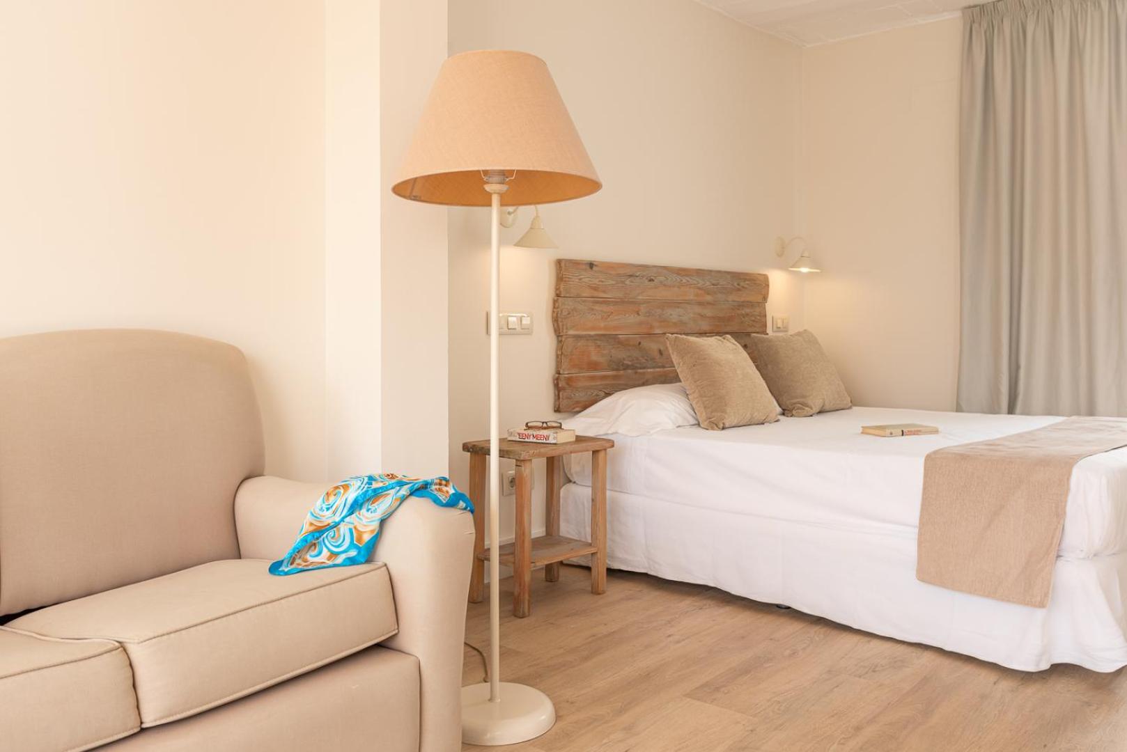 Junior Suite with Terrace - Photo 22