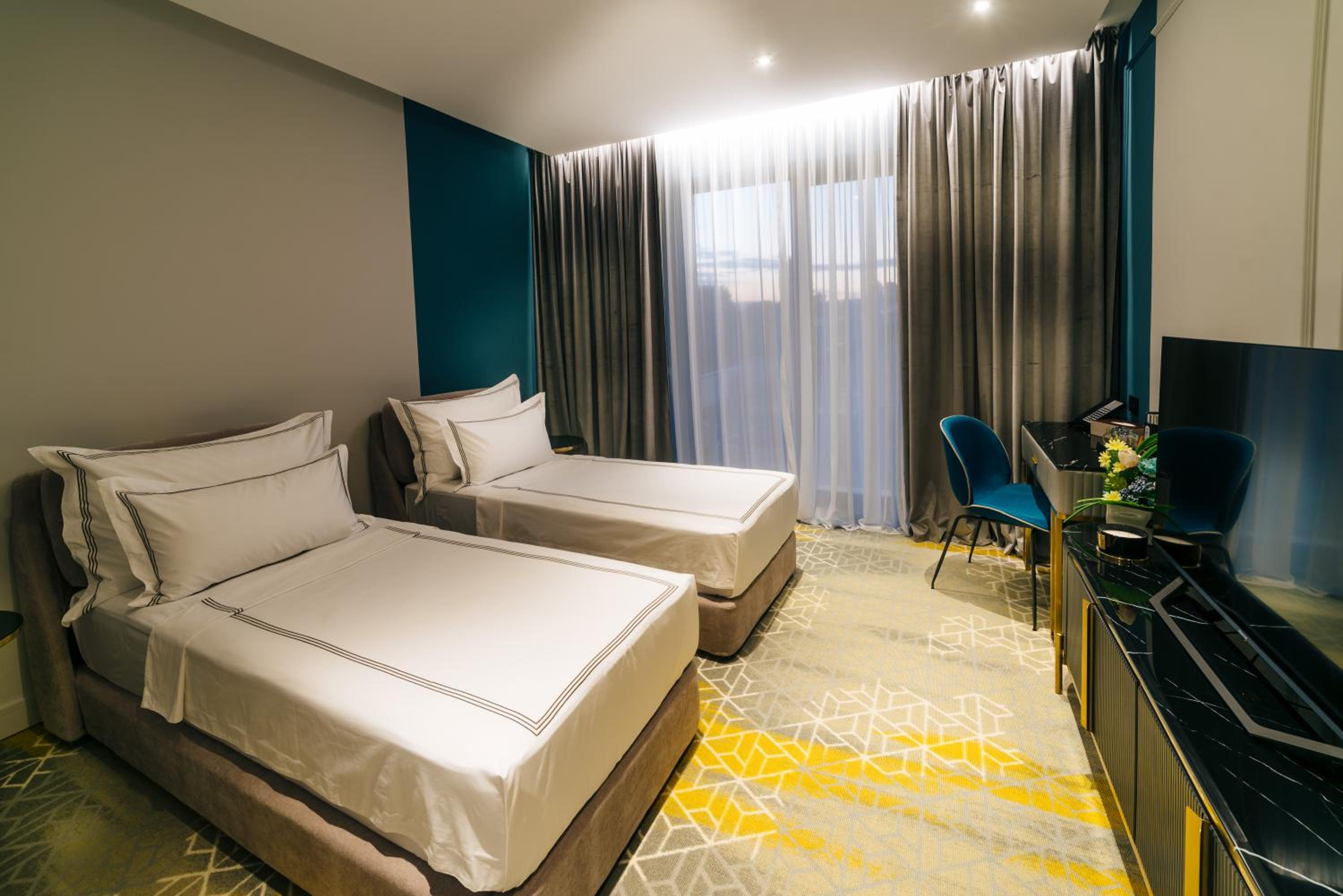 Deluxe Twin Room - Photo 1