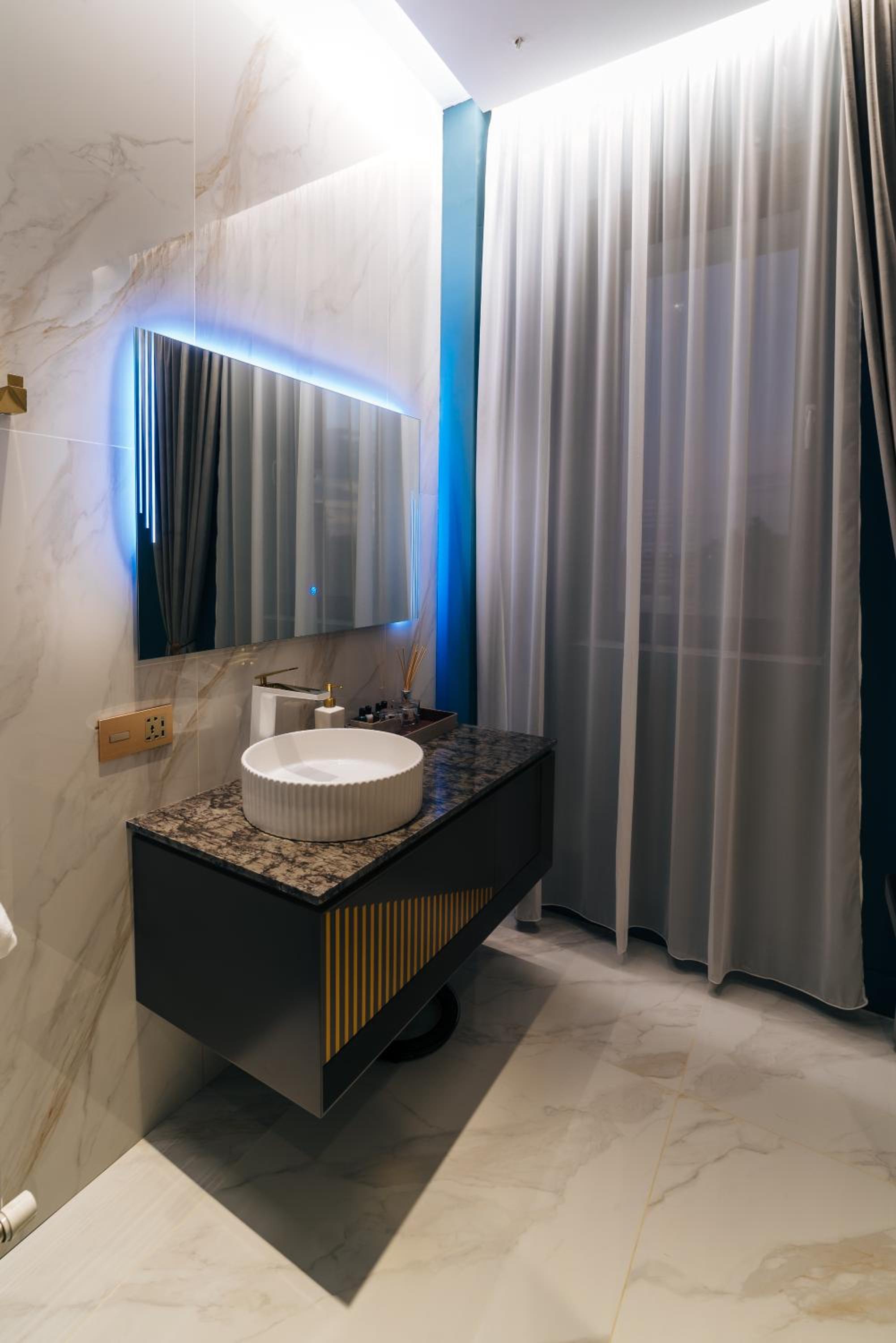 Deluxe Twin Room - Photo 3