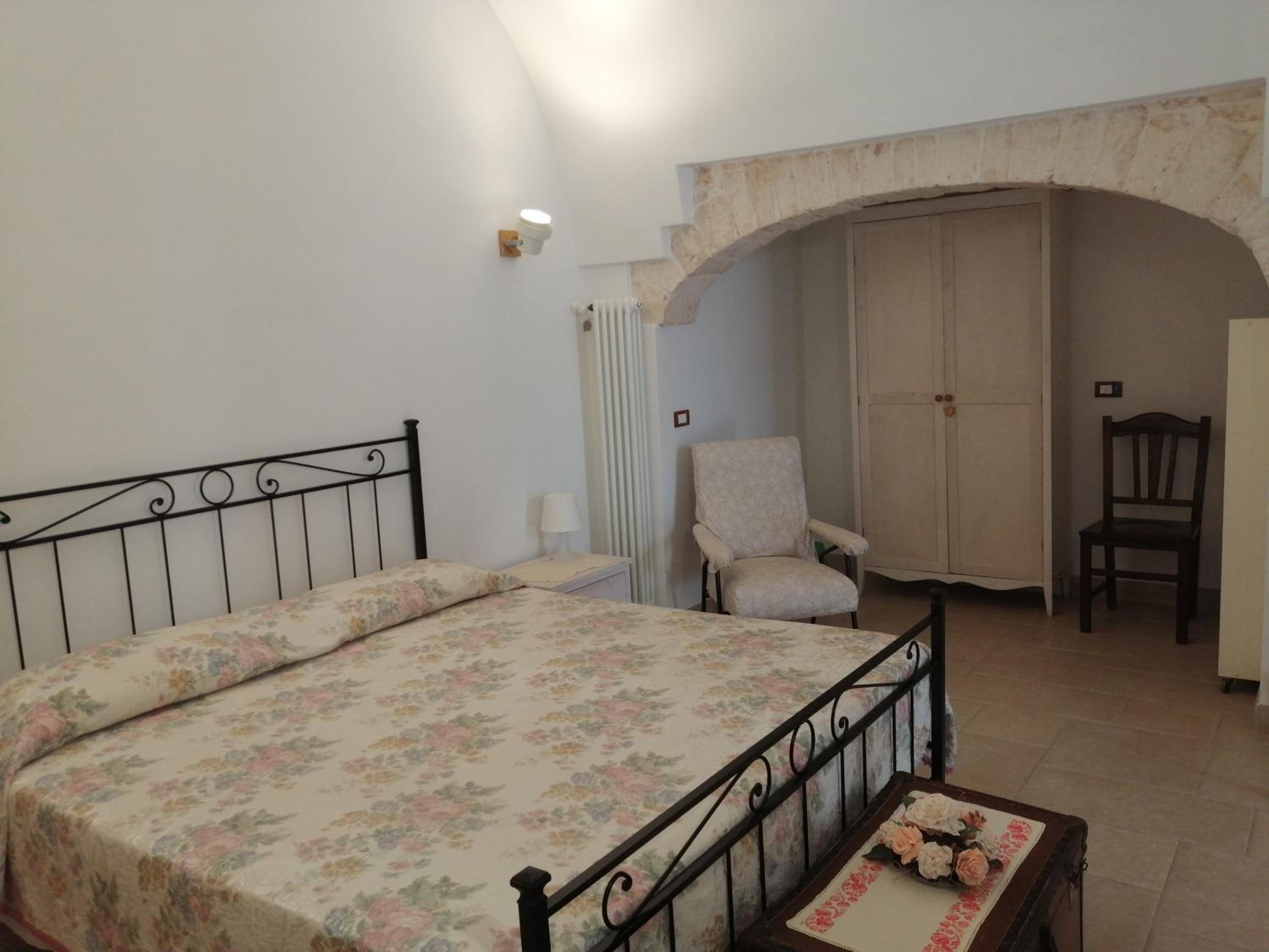 One-Bedroom House - Photo 1