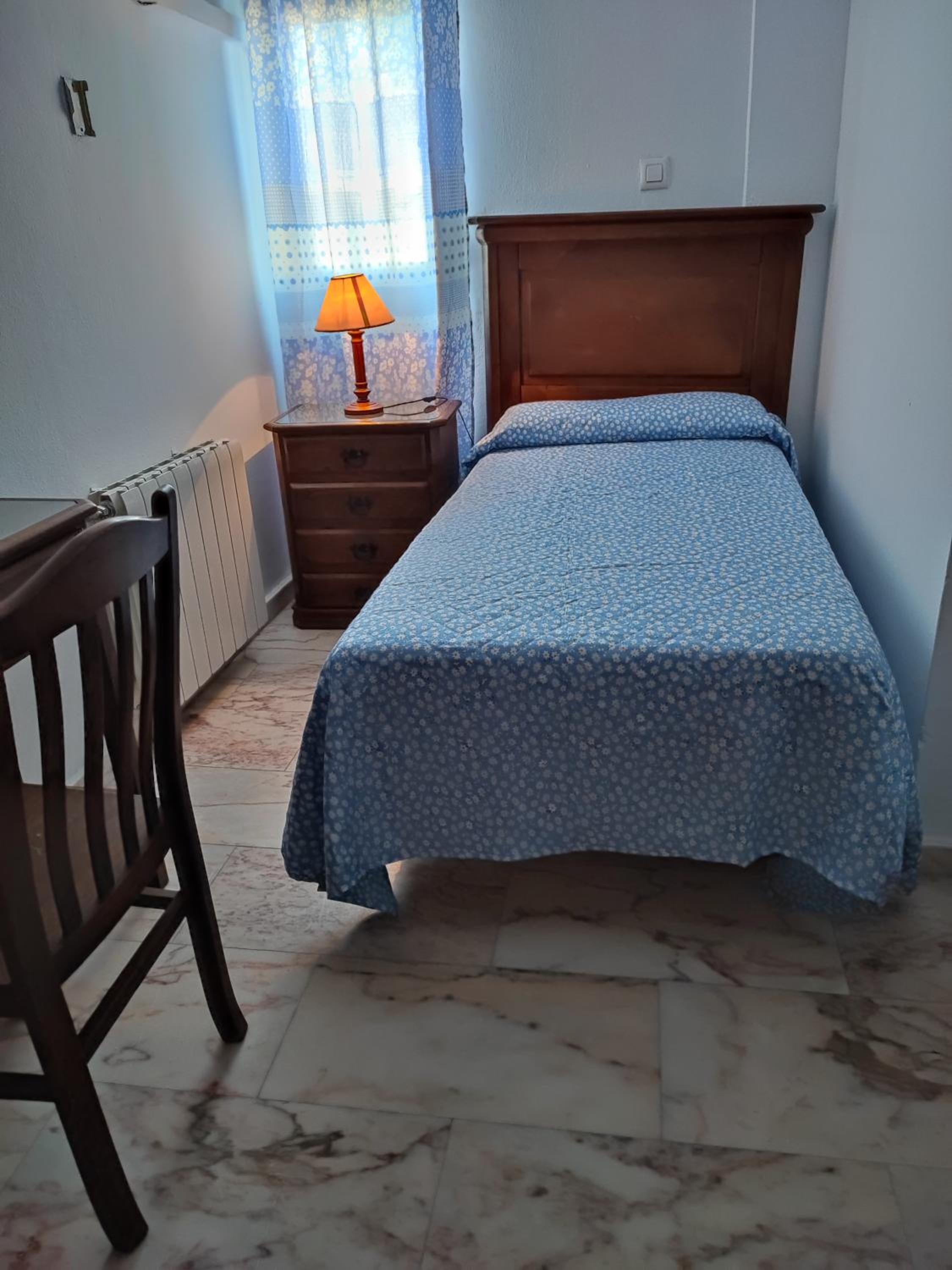 Single Room photo 2