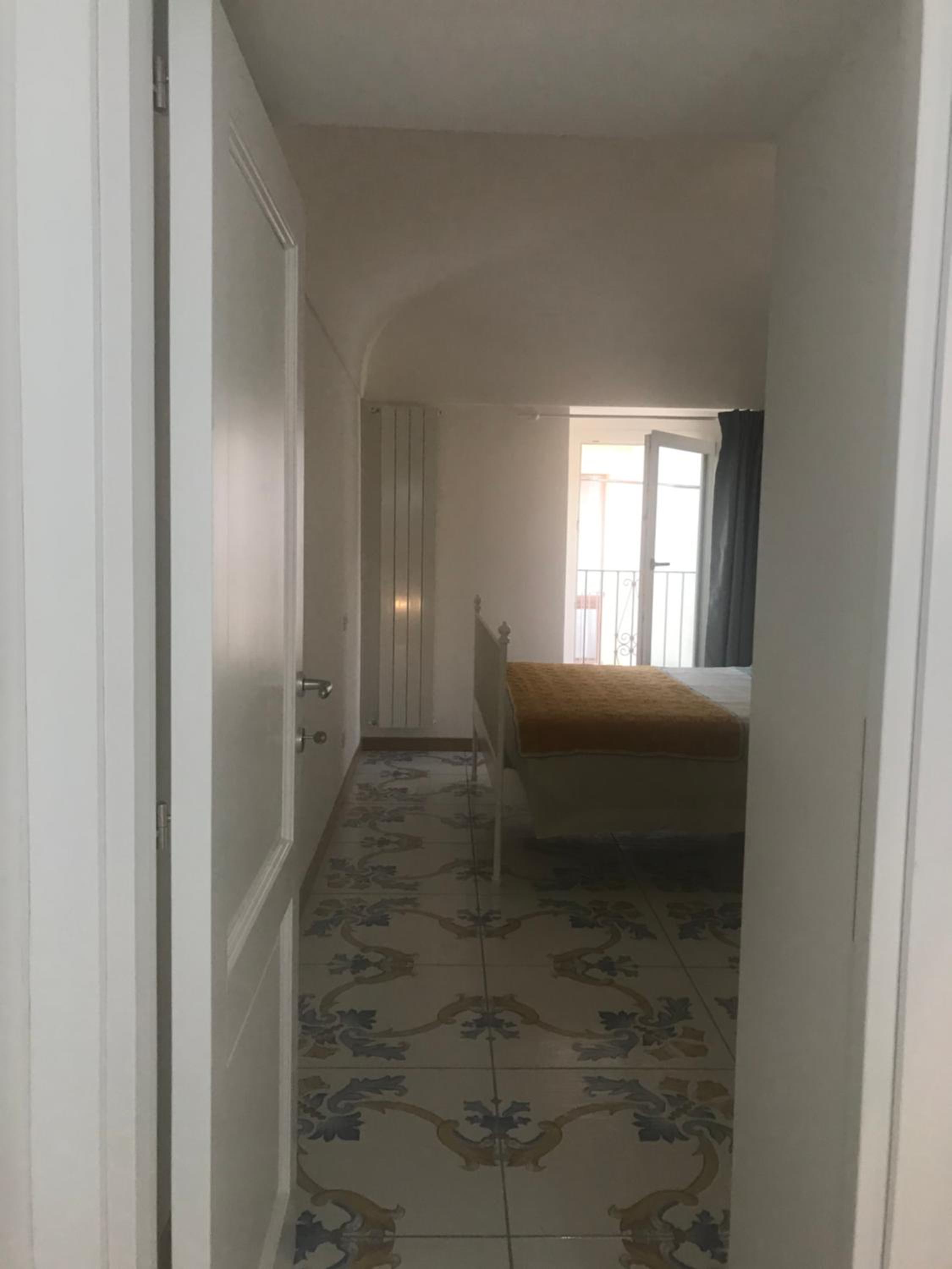 One-Bedroom House - Photo 5