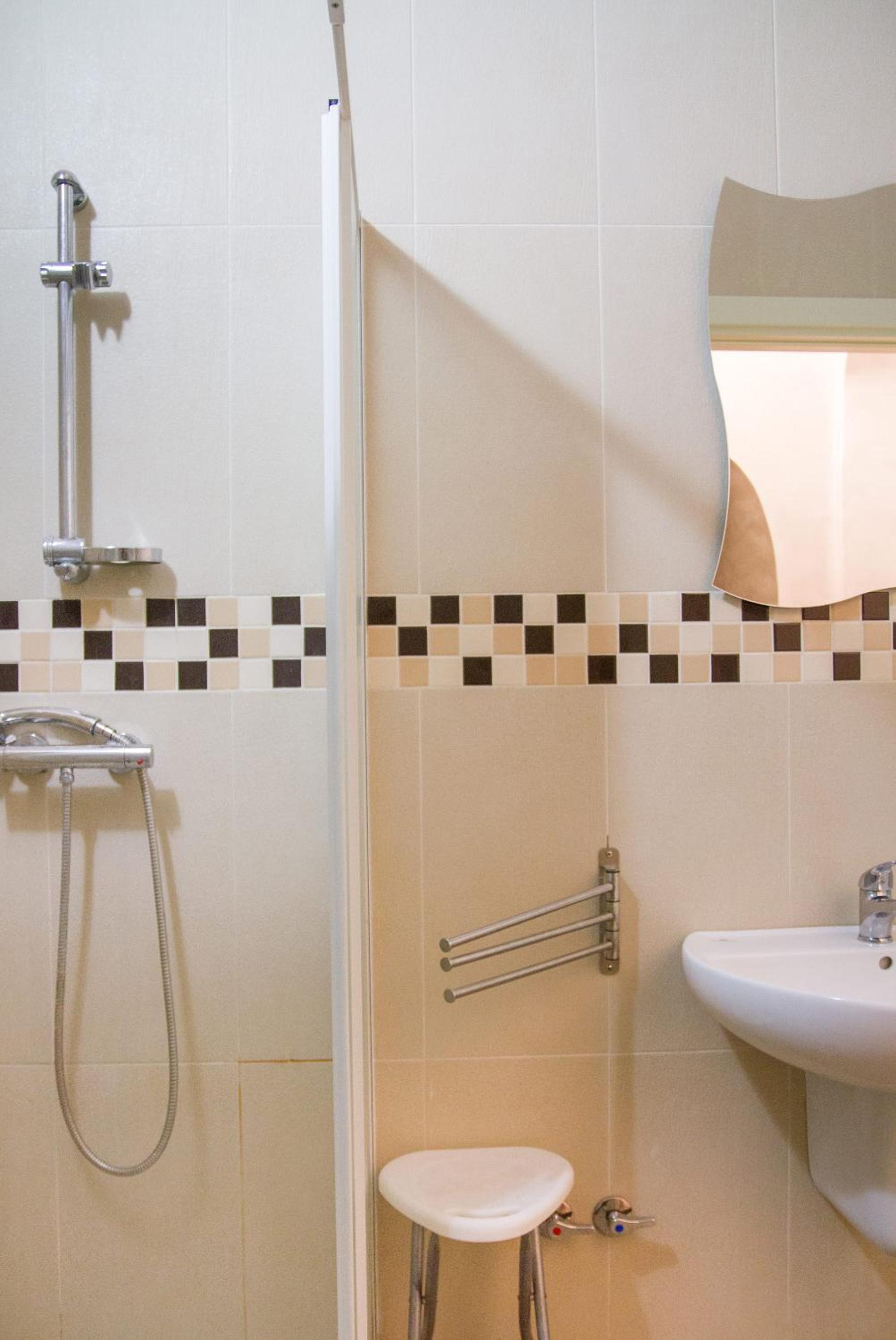 Double Room - Photo 2
