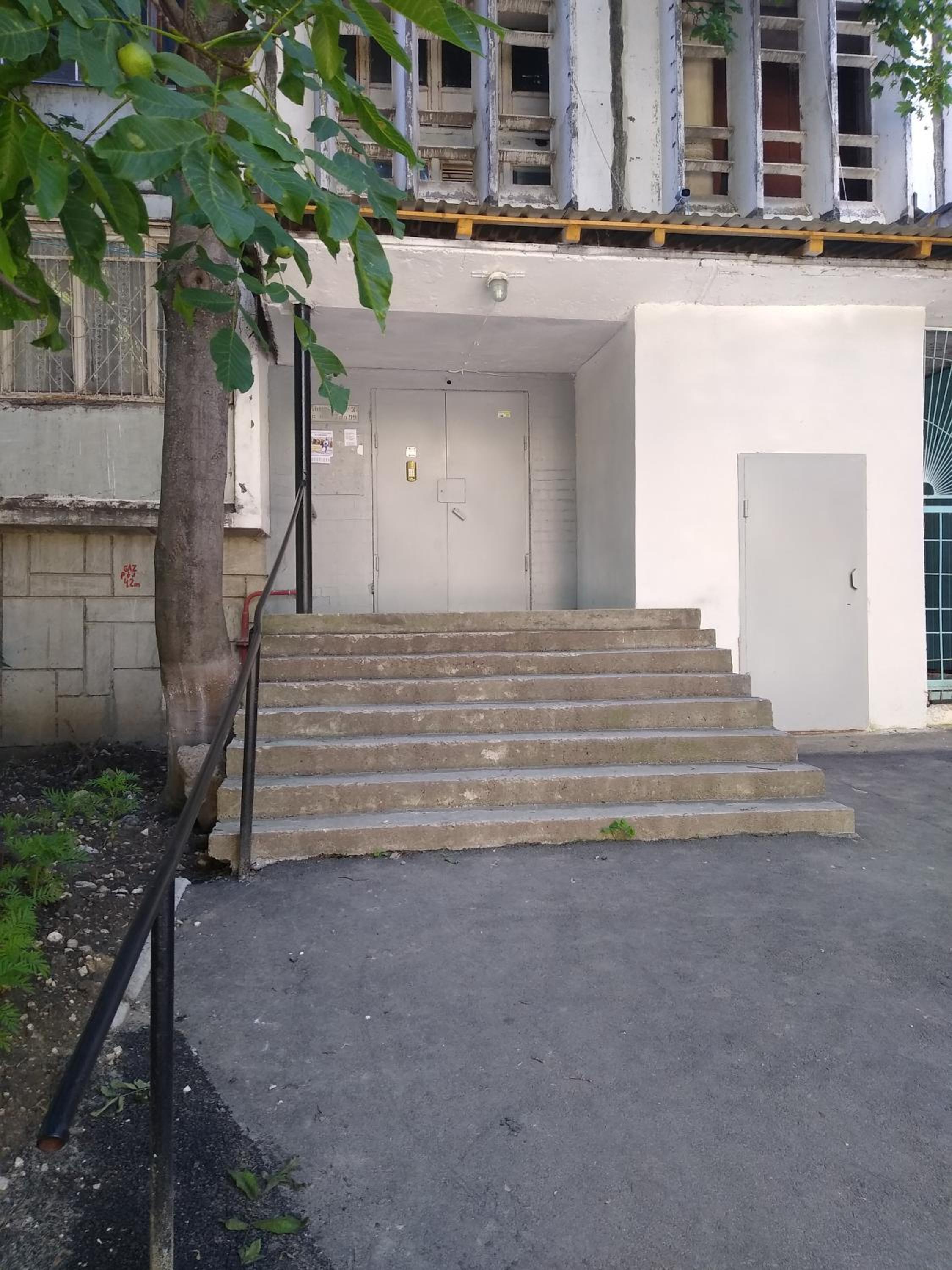 Apartment with Balcony photo 3