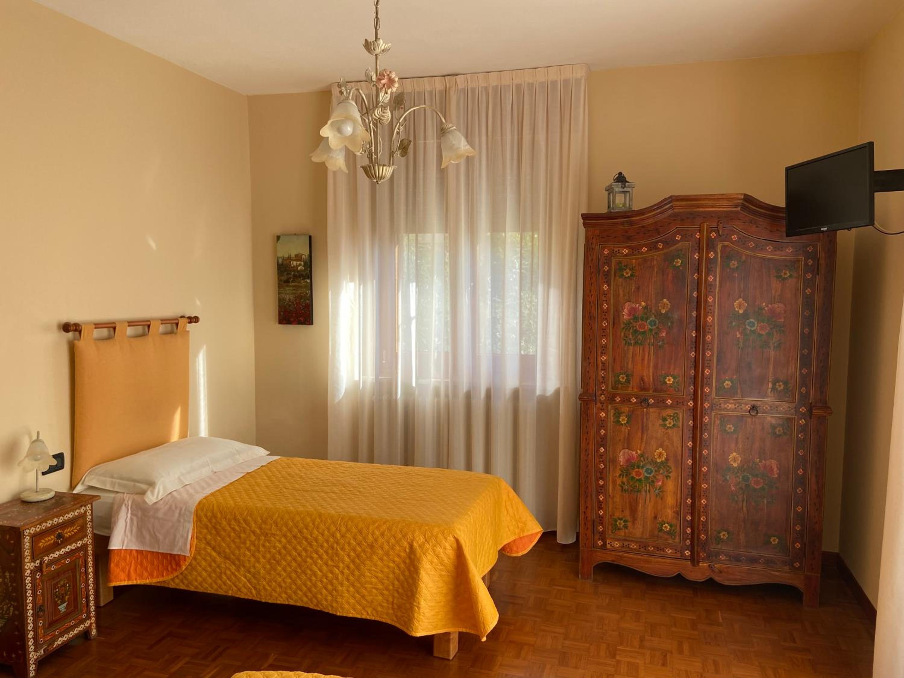 Twin Room with Balcony photo 3