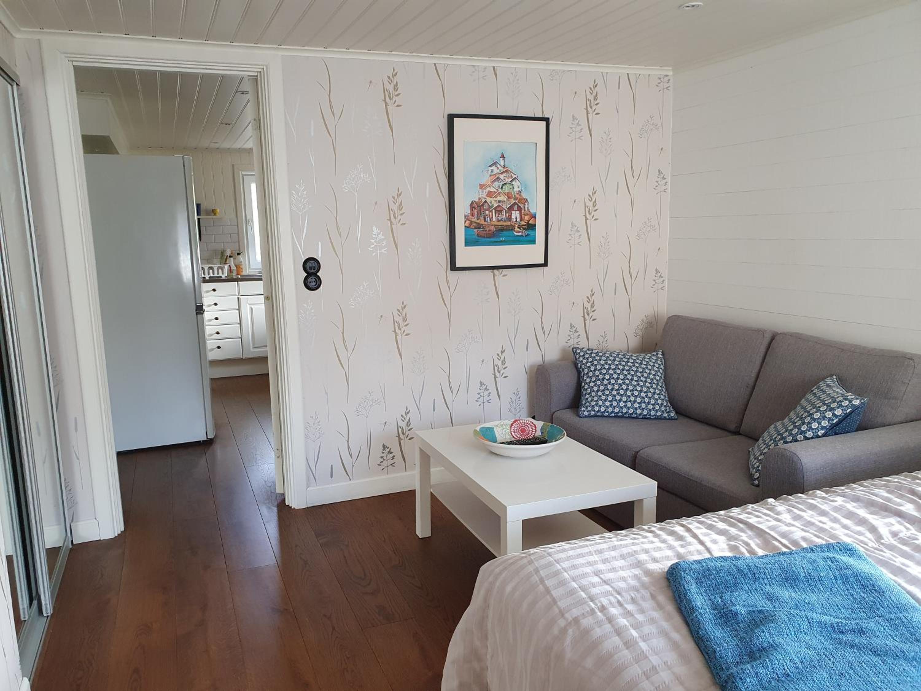 One-Bedroom Apartment photo 3