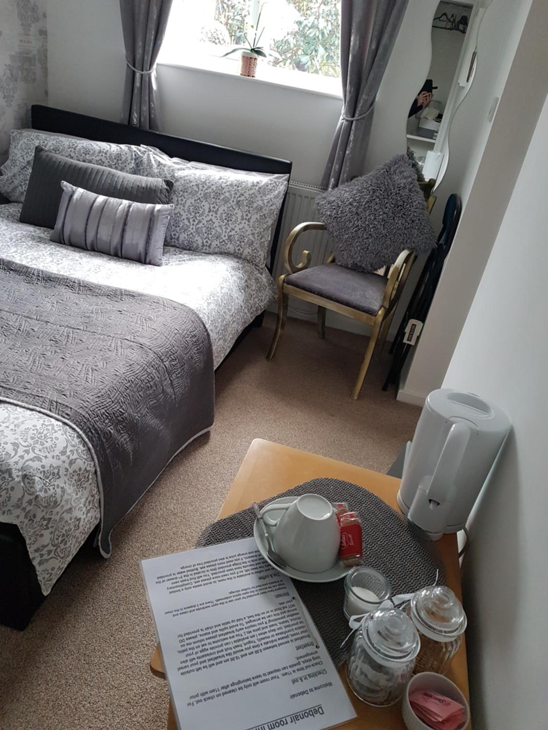 Double Room with Private Bathroom - Photo 20