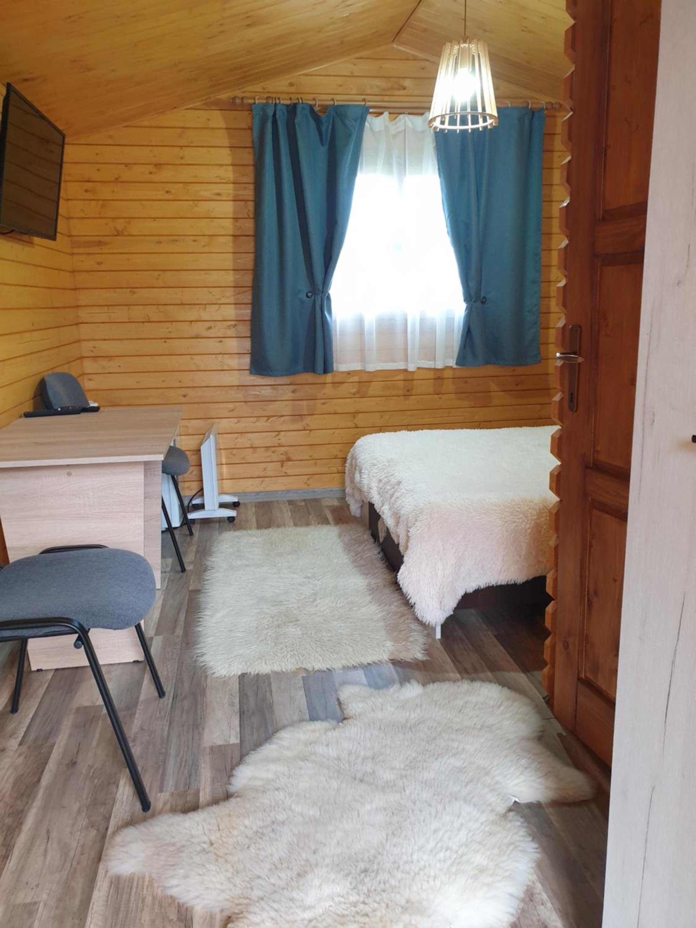 Double Room with Mountain View - Photo 10
