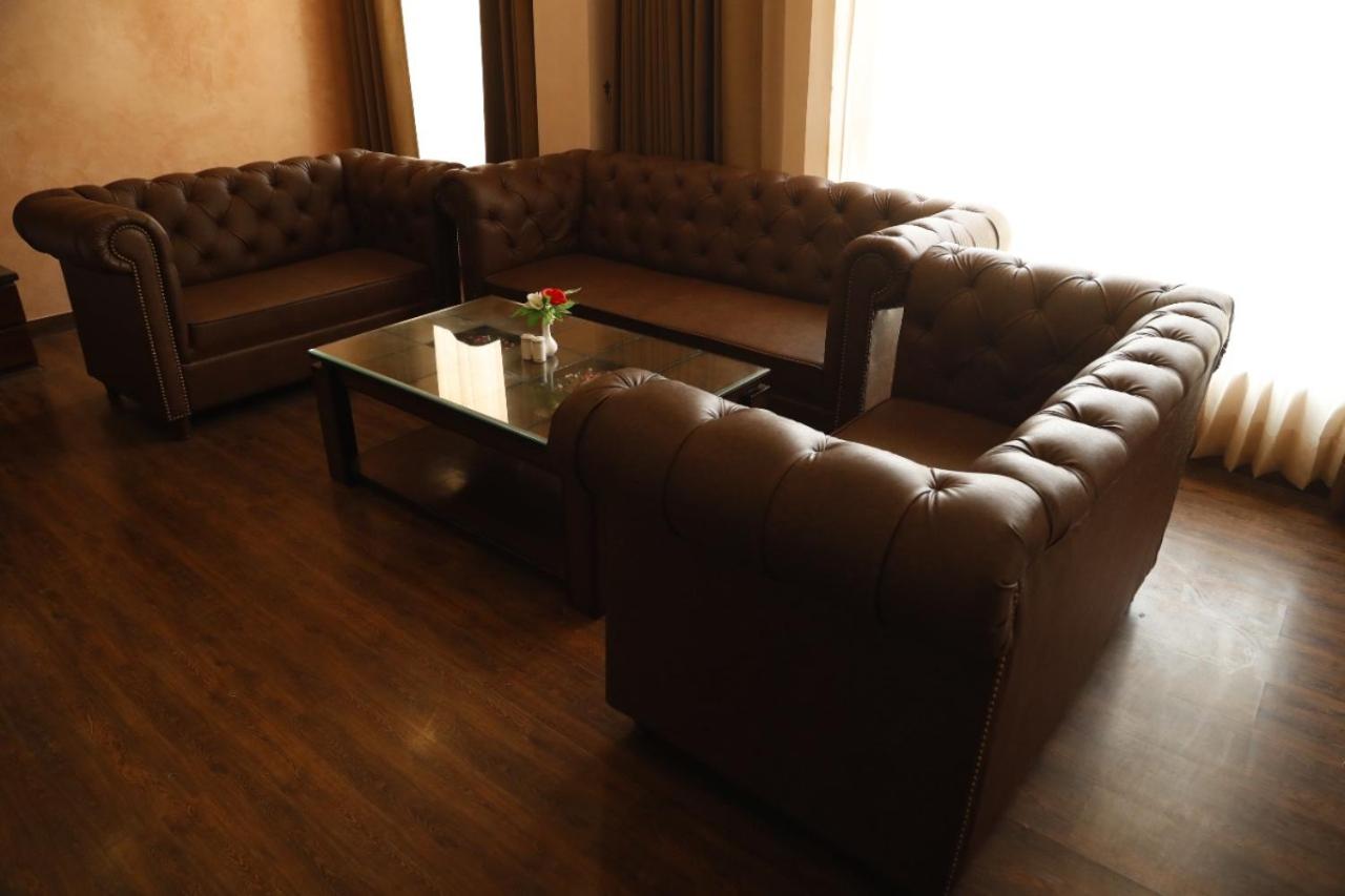 Suite - Photo 6