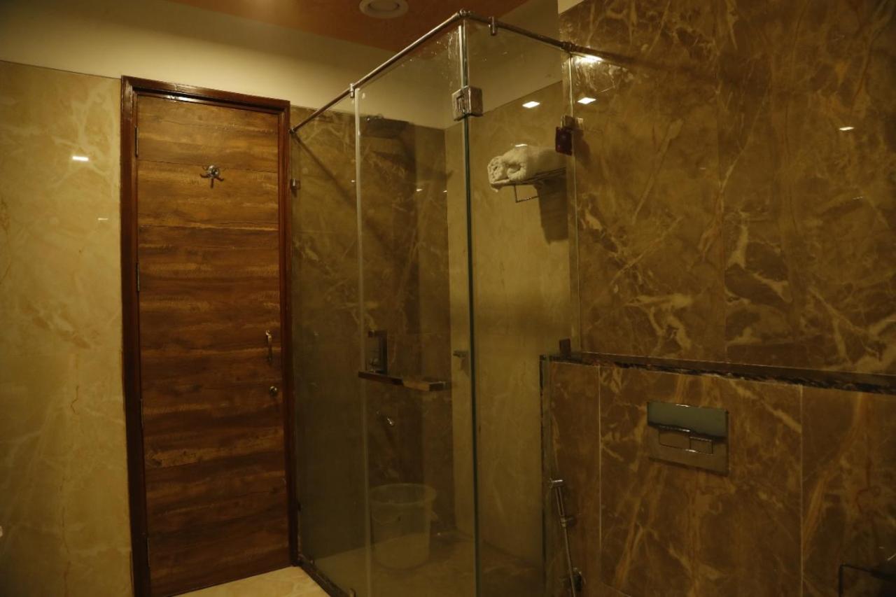 Suite - Photo 4