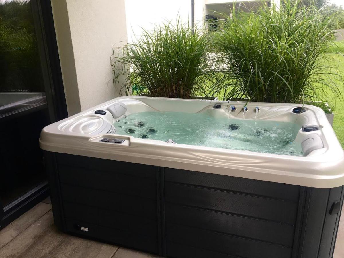 Three-Bedroom House with Sauna and Spa Bath photo 1