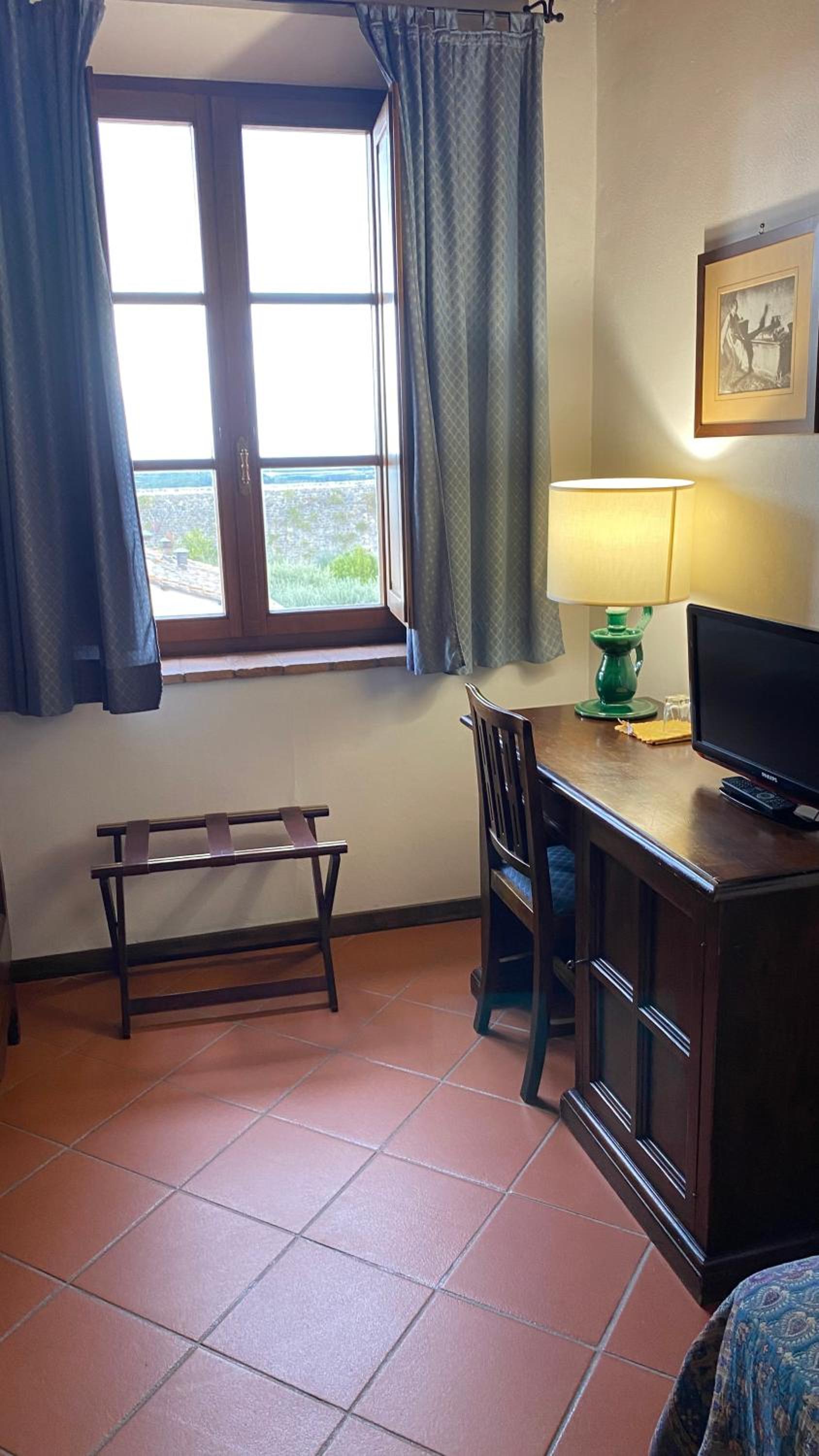 Single Room photo 3
