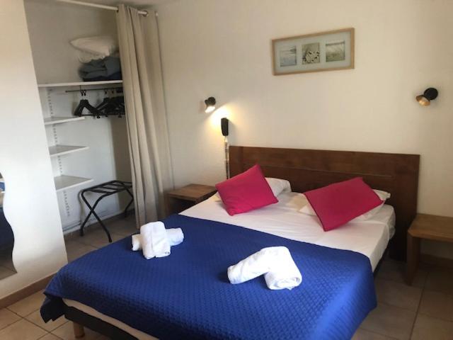 Standard Double Room - Photo 1
