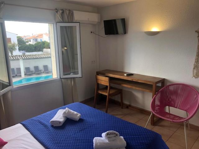 Standard Double Room - Photo 6