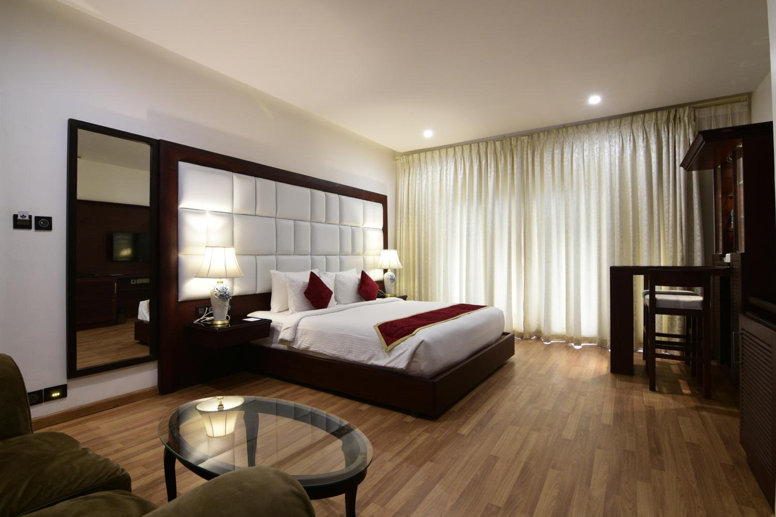 Deluxe Room with Balcony