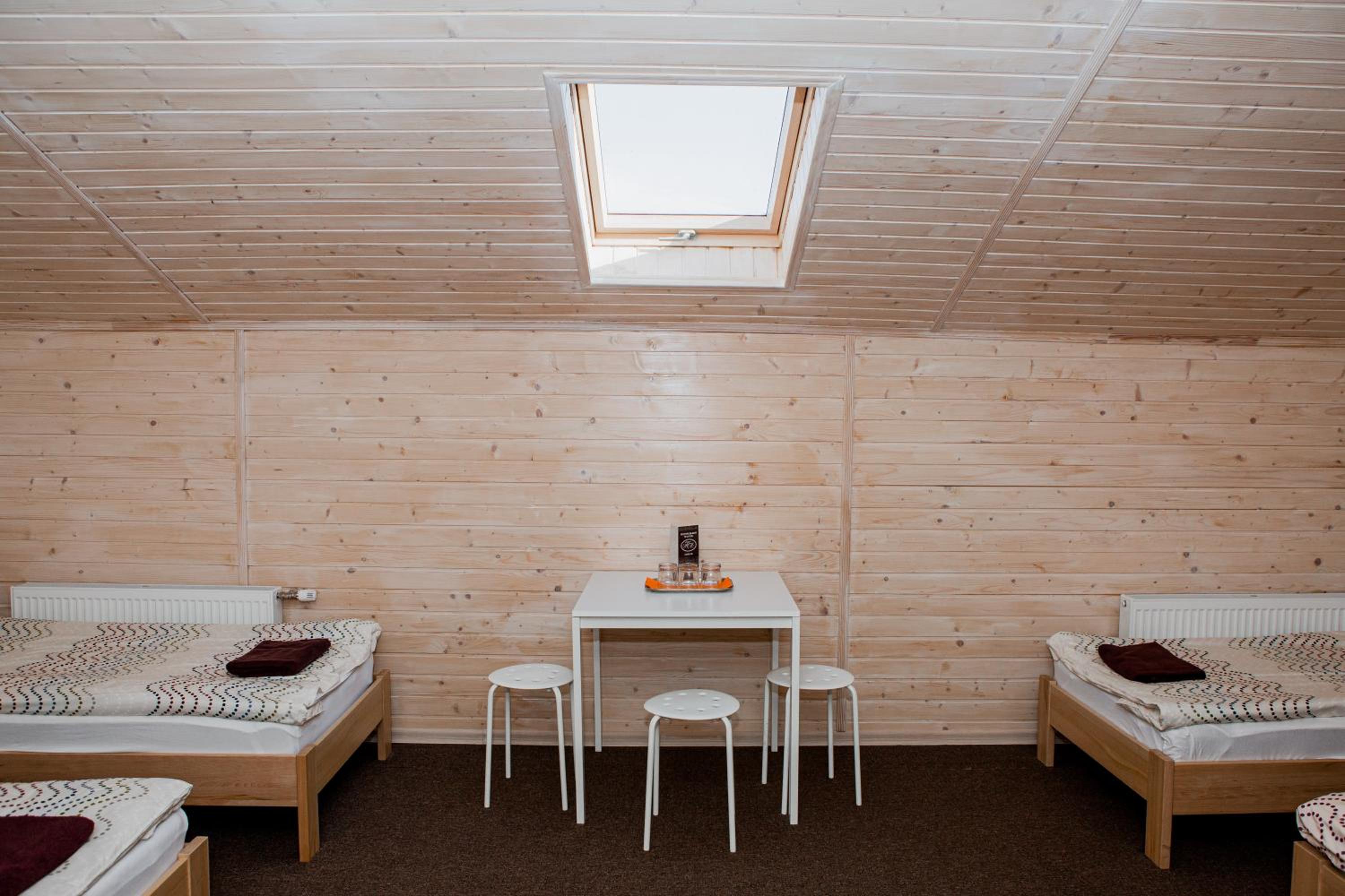 Bed in 6-Bed Mixed Dormitory Room photo 1