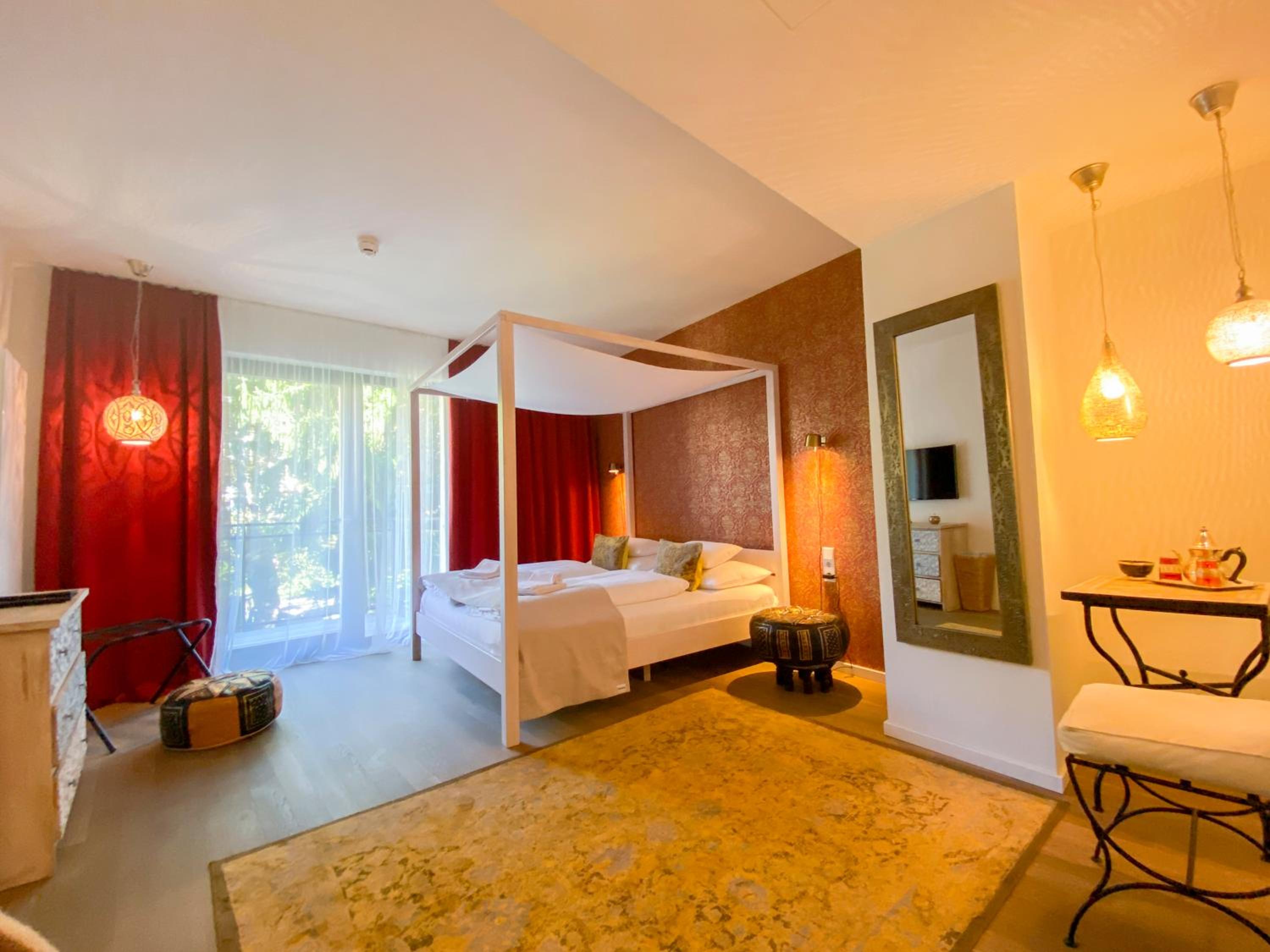 Small Deluxe Apartment - Photo 1