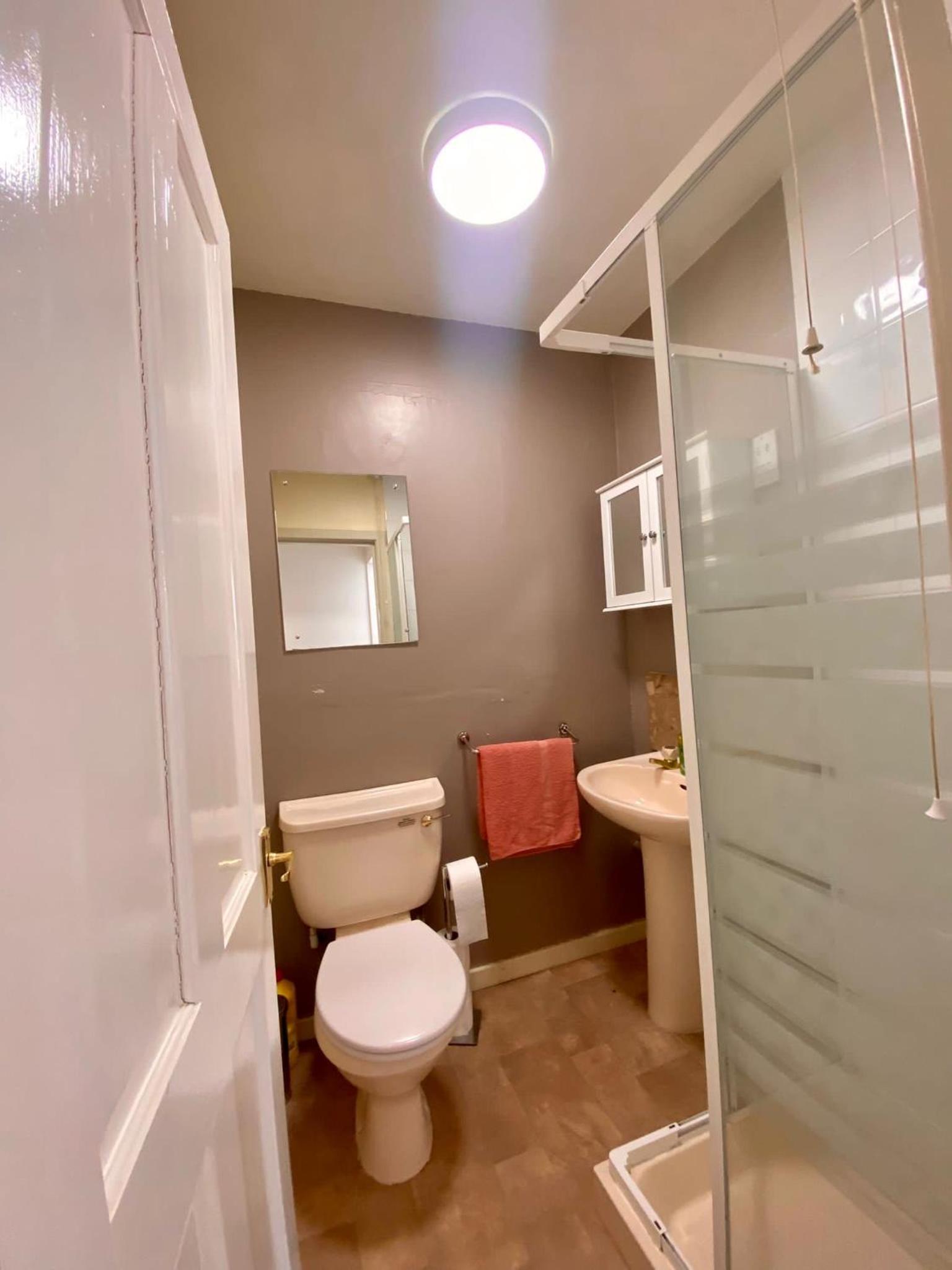 Two-Bedroom Apartment - Photo 5