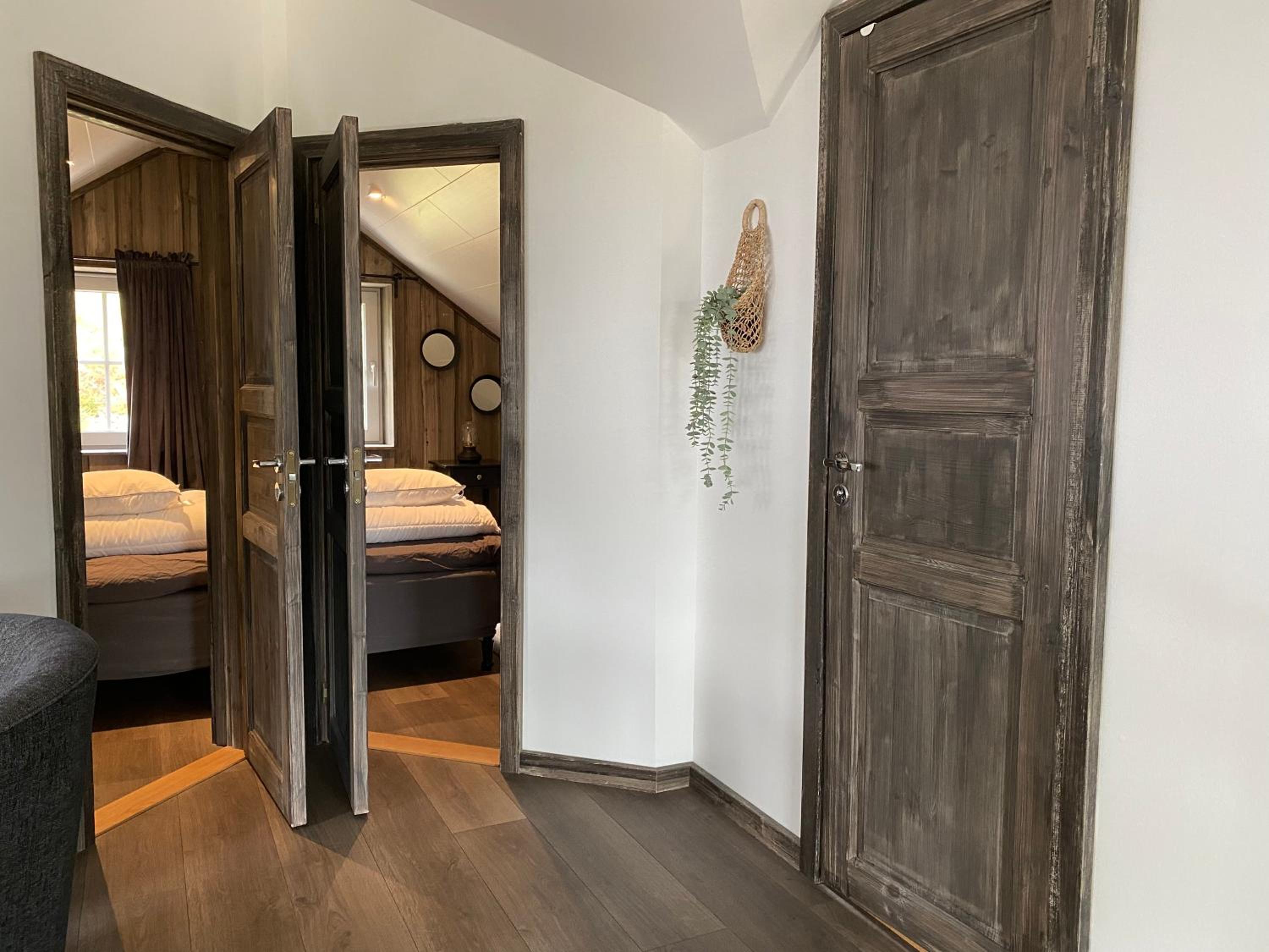 Four-Bedroom House photo 2