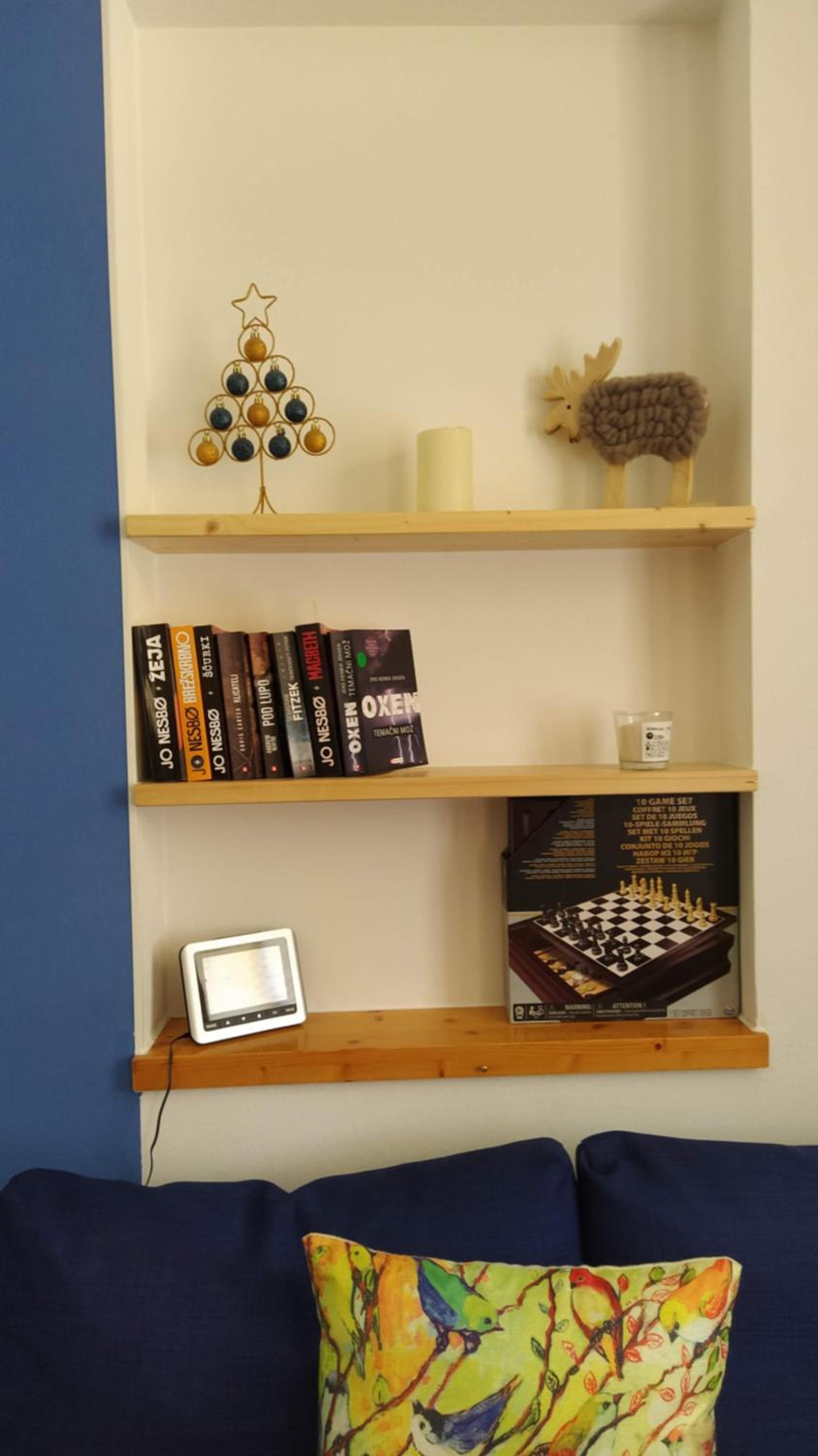 One-Bedroom Apartment photo 2