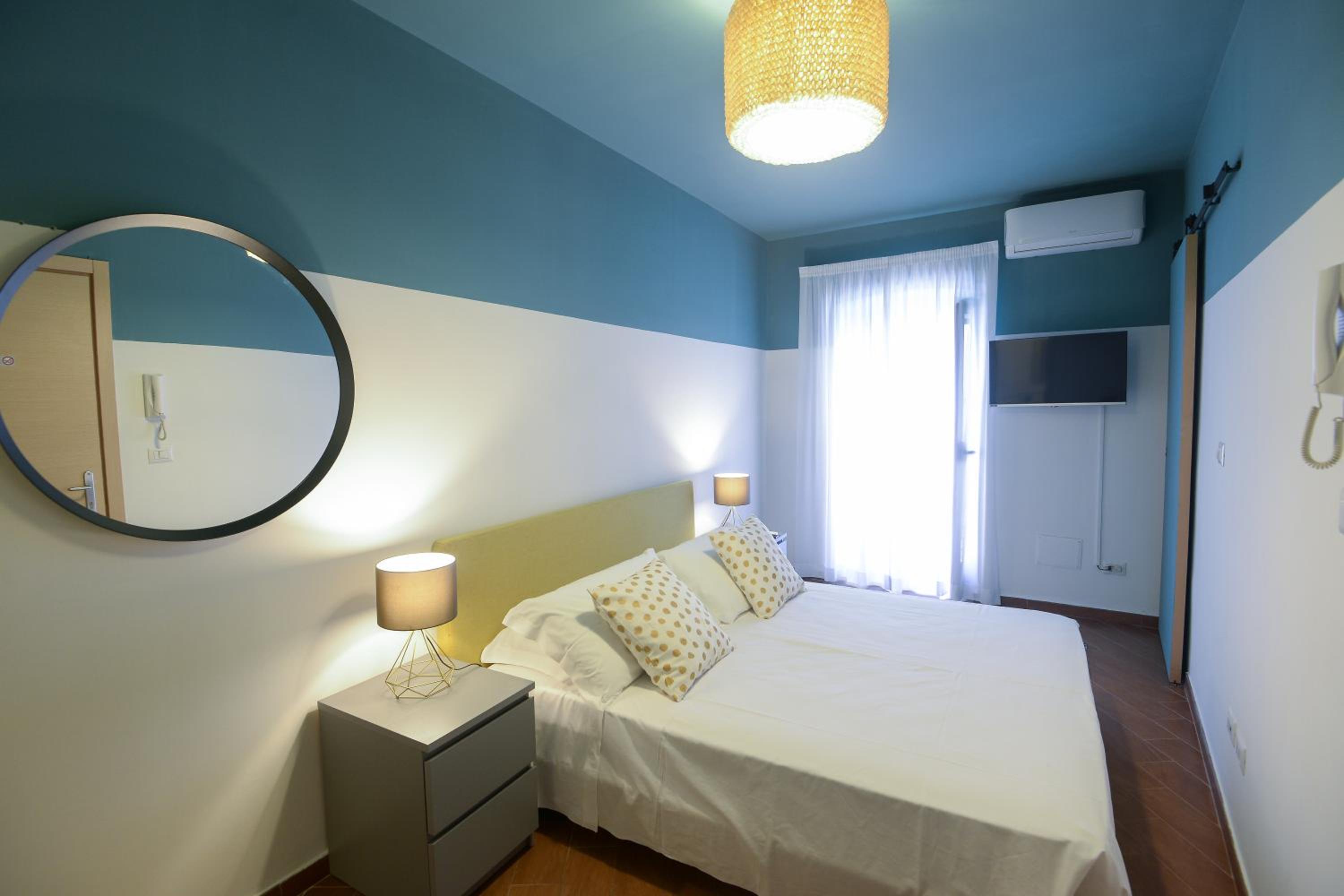 Deluxe Double Room with Balcony photo 3