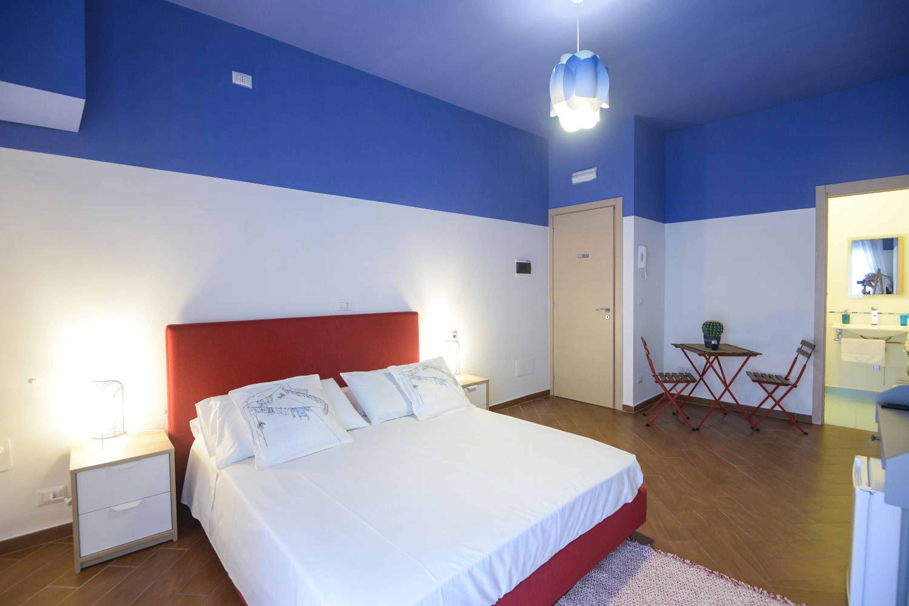 Deluxe Double Room with Balcony - Photo 2