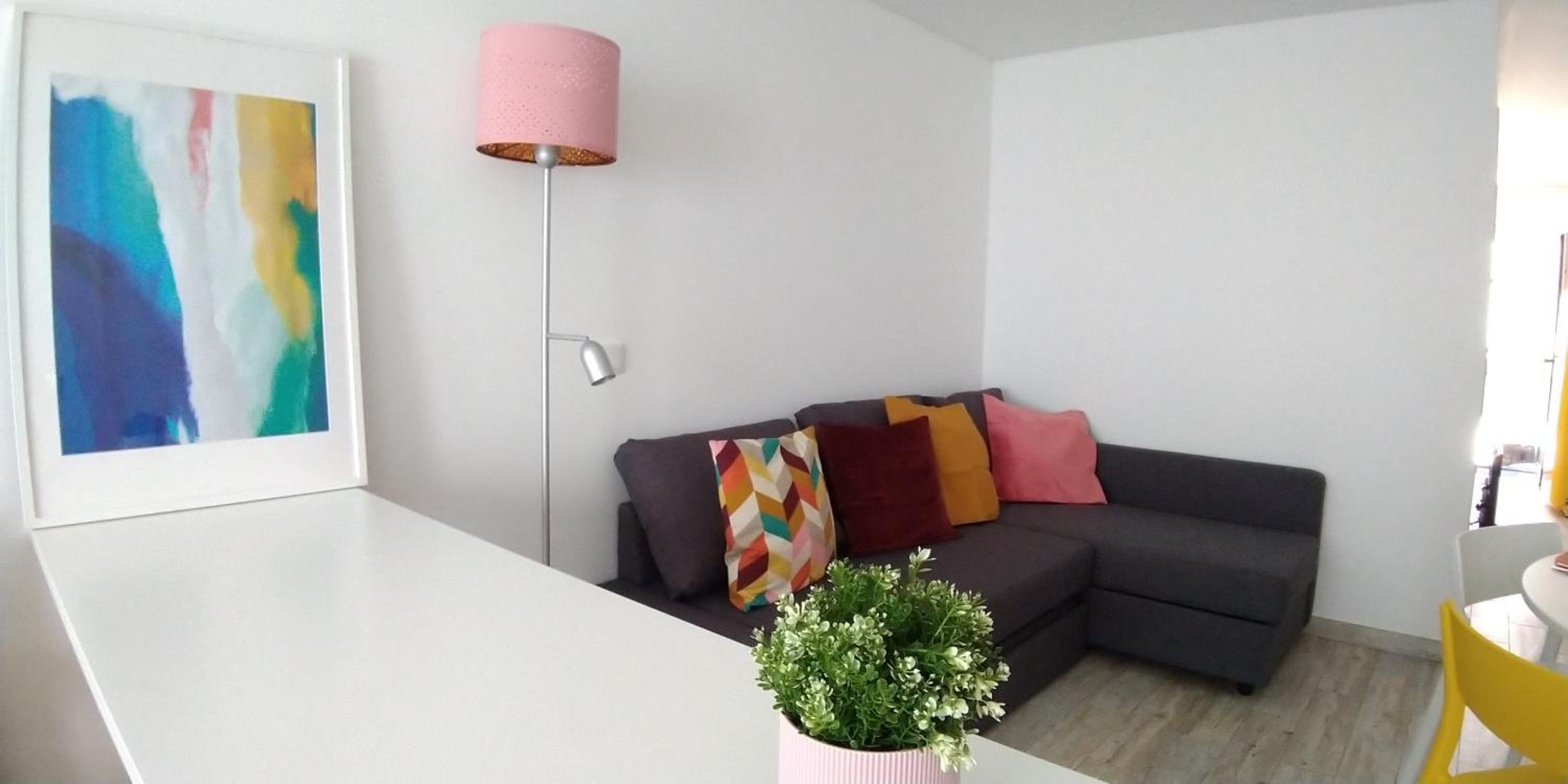 One-Bedroom Apartment - Photo 6