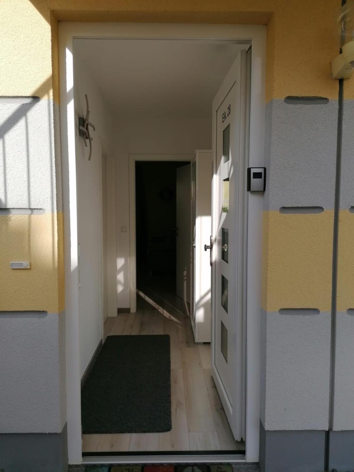 One-Bedroom Apartment photo 3