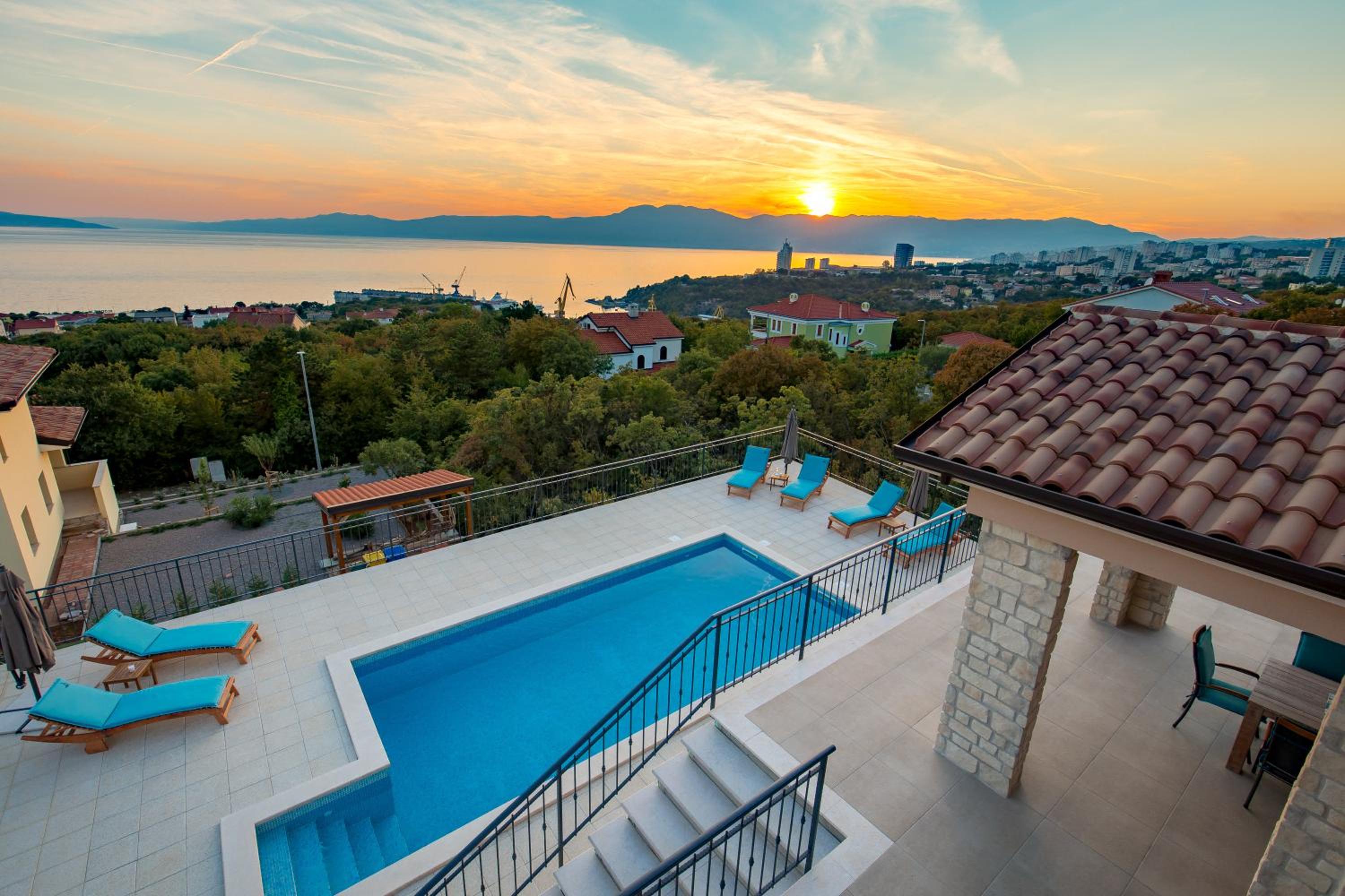 Villa with Private Pool photo 3