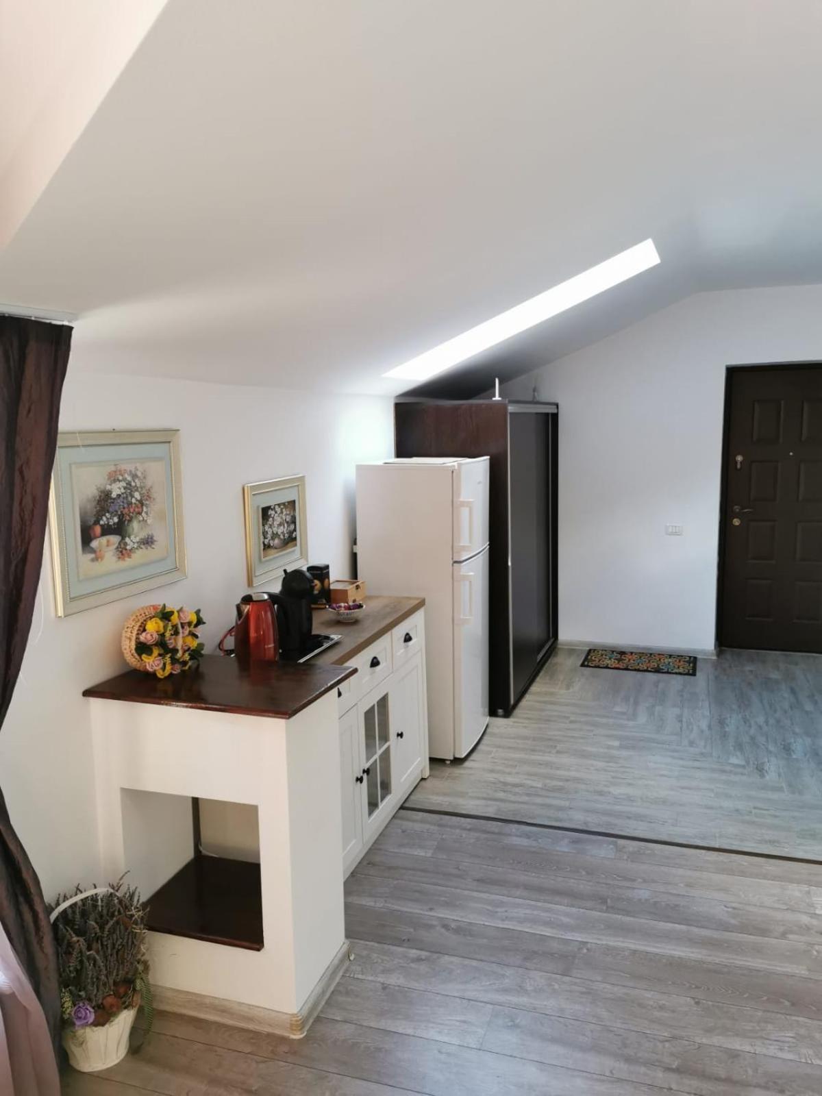 One-Bedroom Apartment - Photo 13