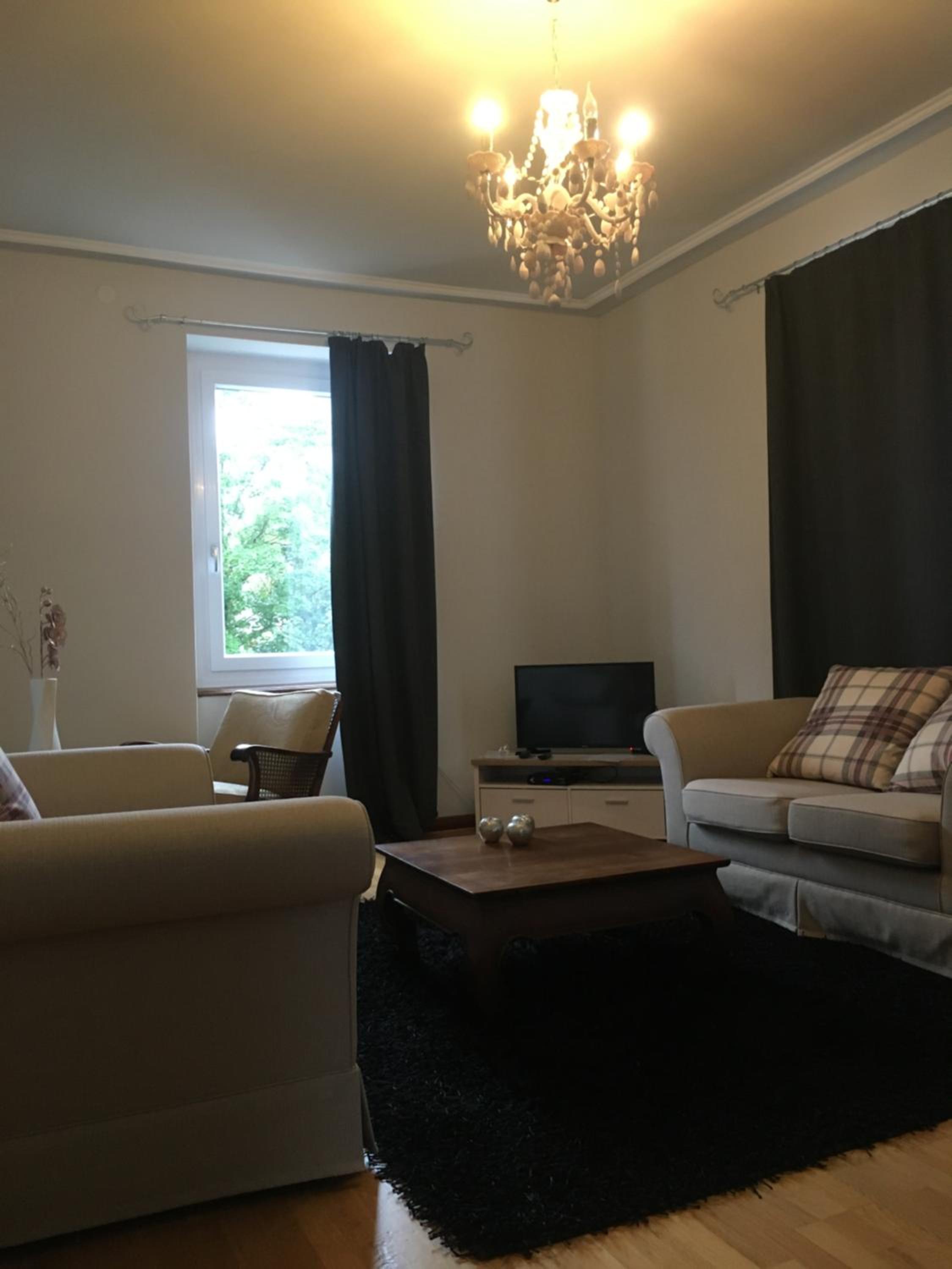 One-Bedroom Apartment - Photo 9