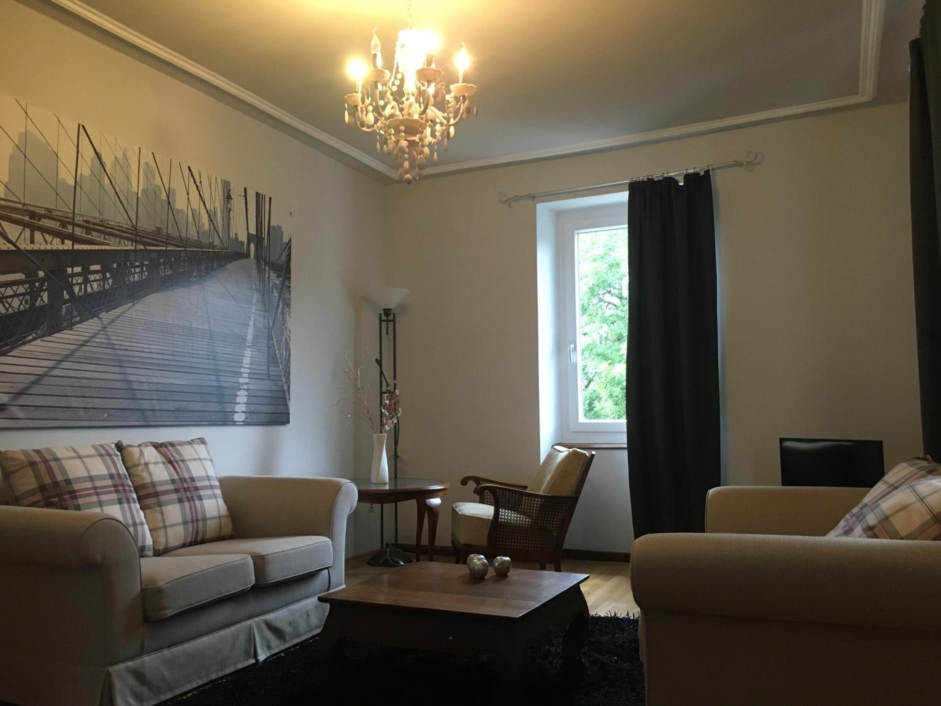 One-Bedroom Apartment - Photo 5