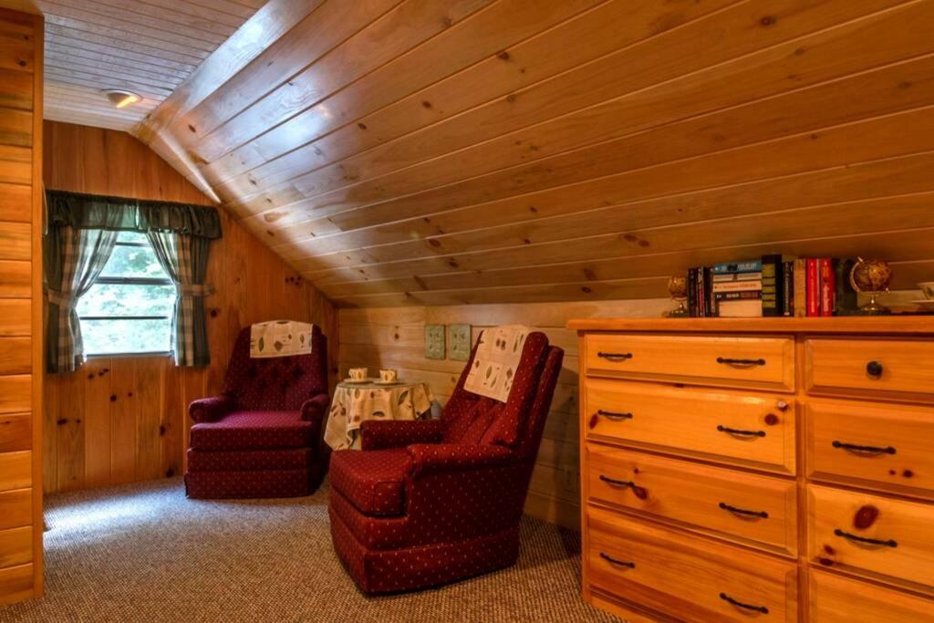 One-Bedroom House photo 1