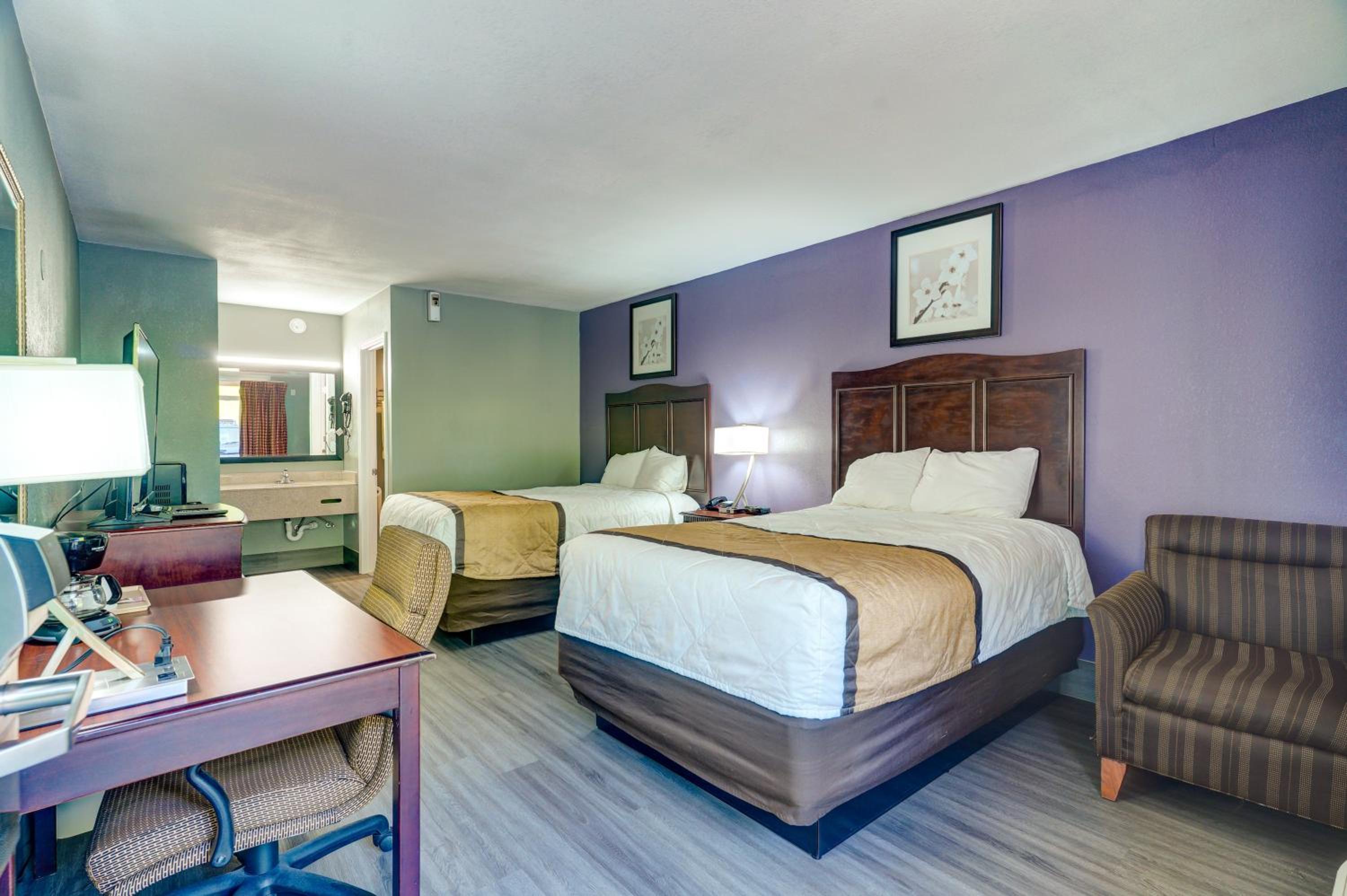 Double Room with Two Double Beds - Non-Smoking photo 1