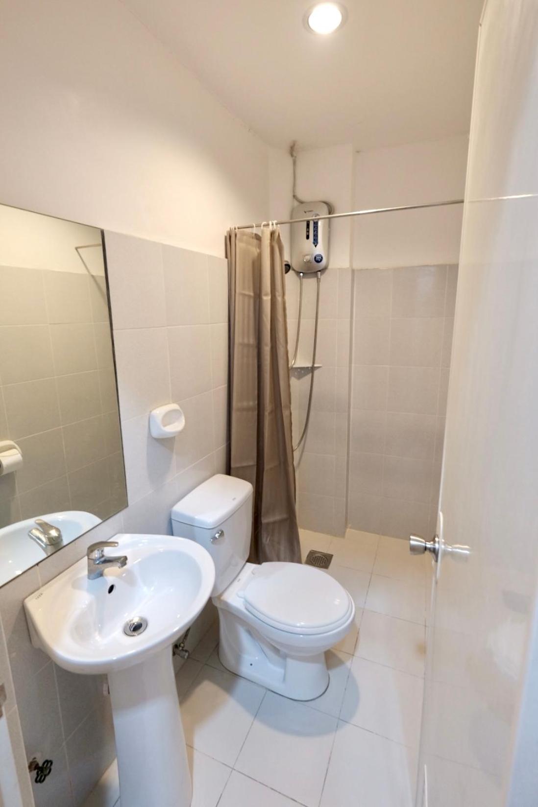 Twin Room - Photo 2