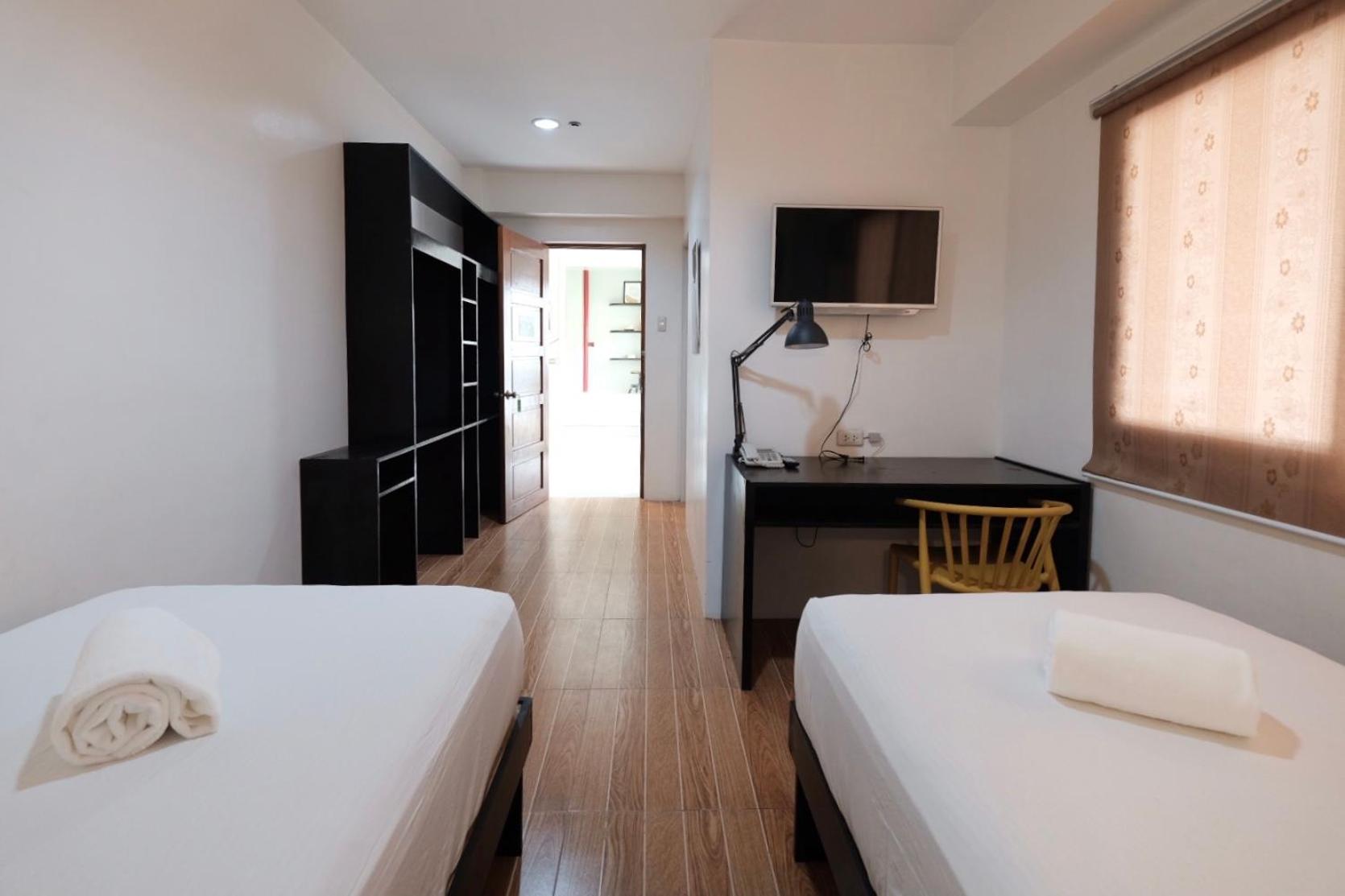Twin Room - Photo 3