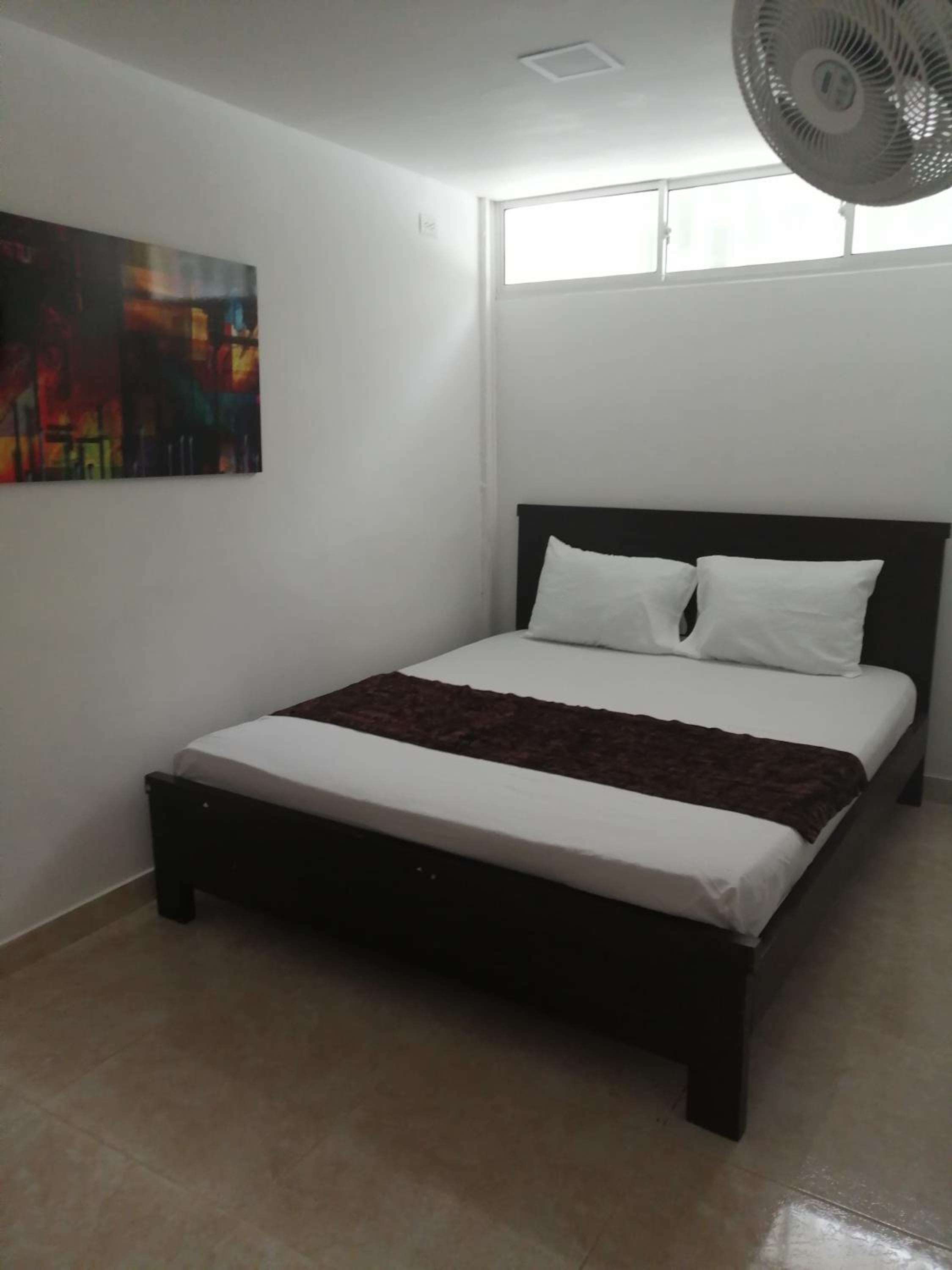Budget Double Room - Photo 8