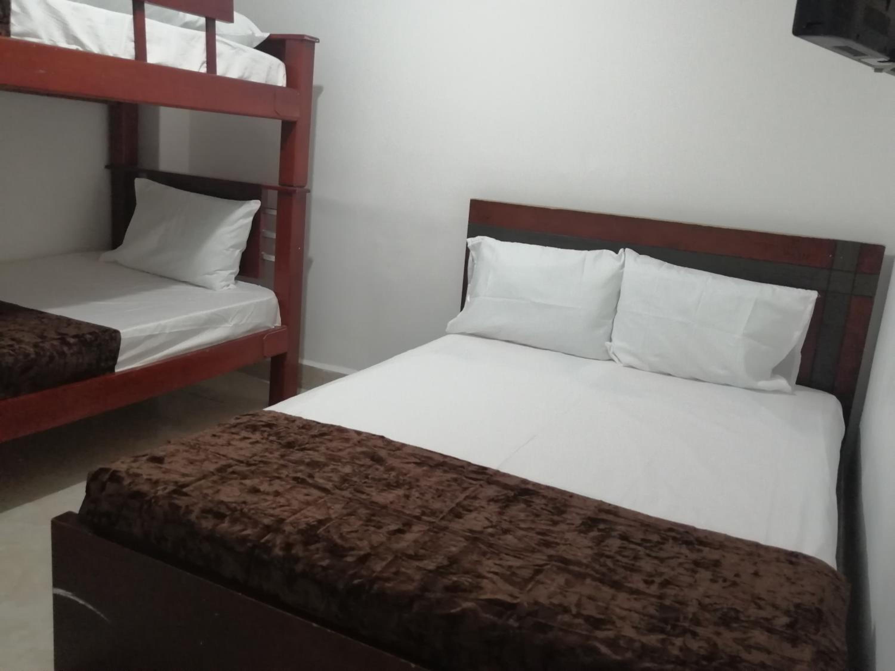 Budget Triple Room - Photo 1