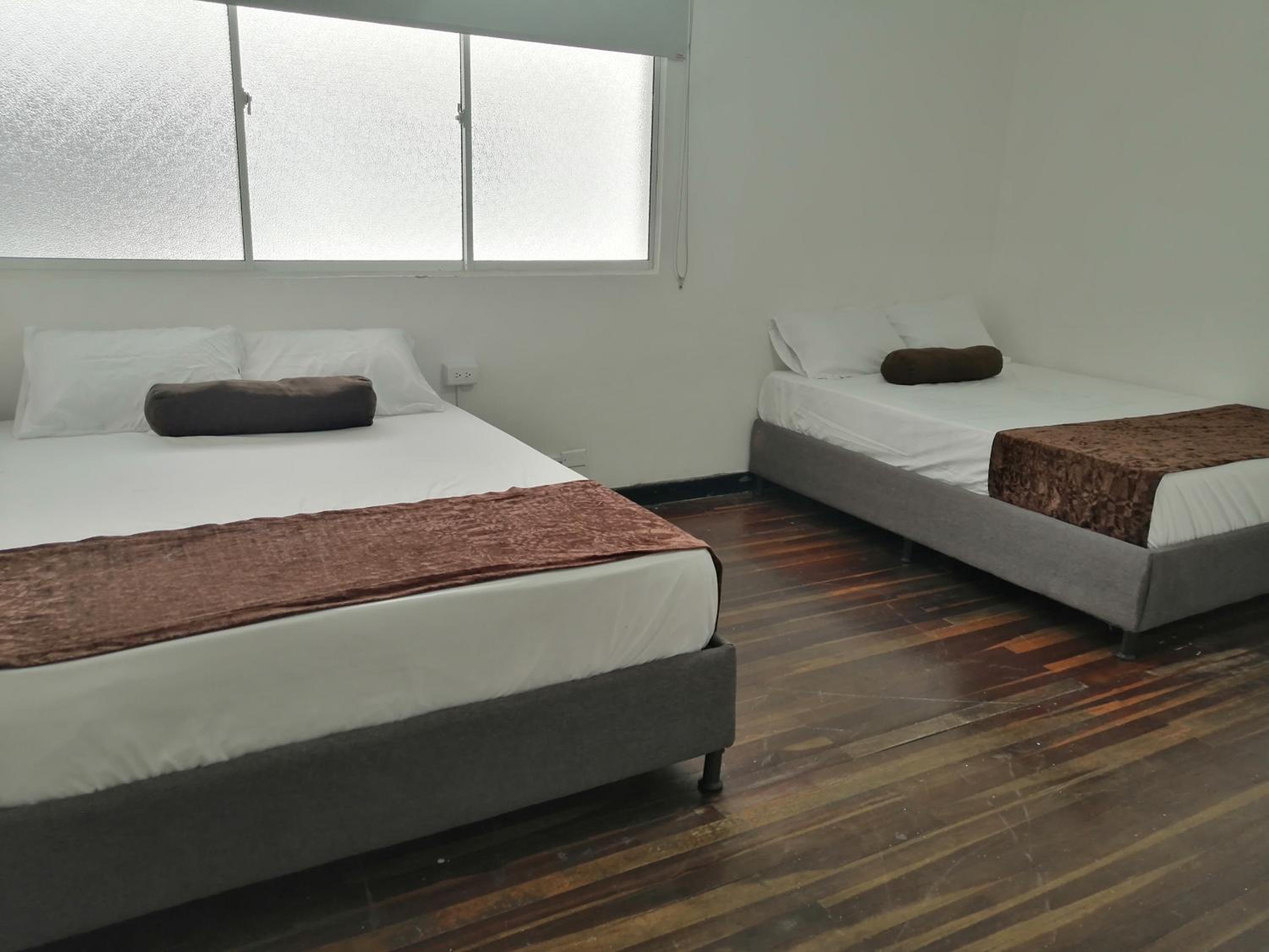 Budget Triple Room - Photo 23
