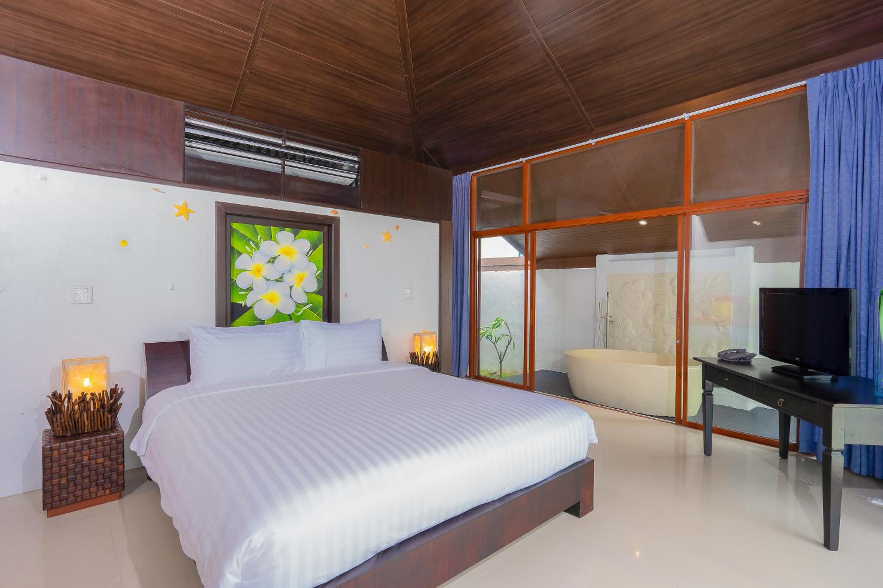 One-Bedroom Villa - Photo 9