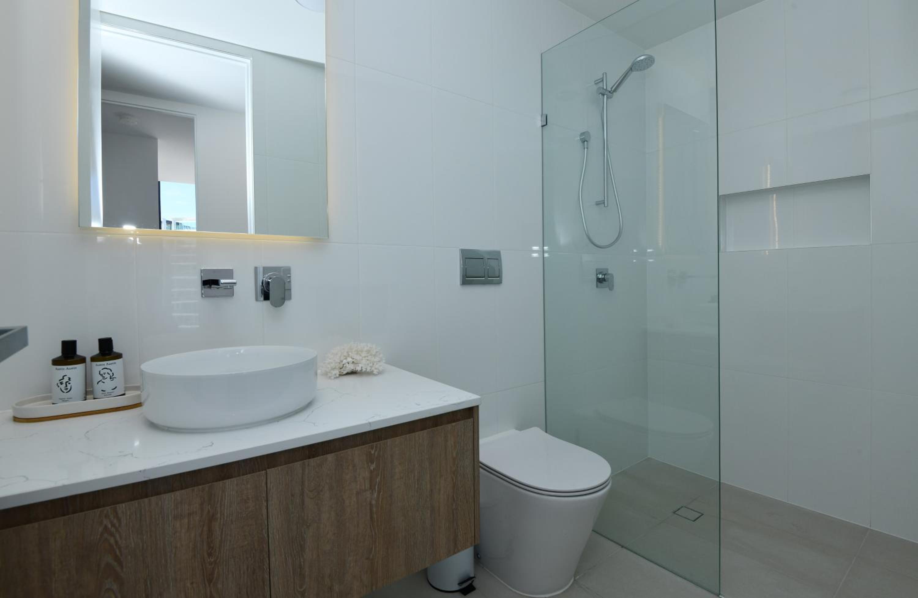 2 Bedroom Oceanfront - Photo 4