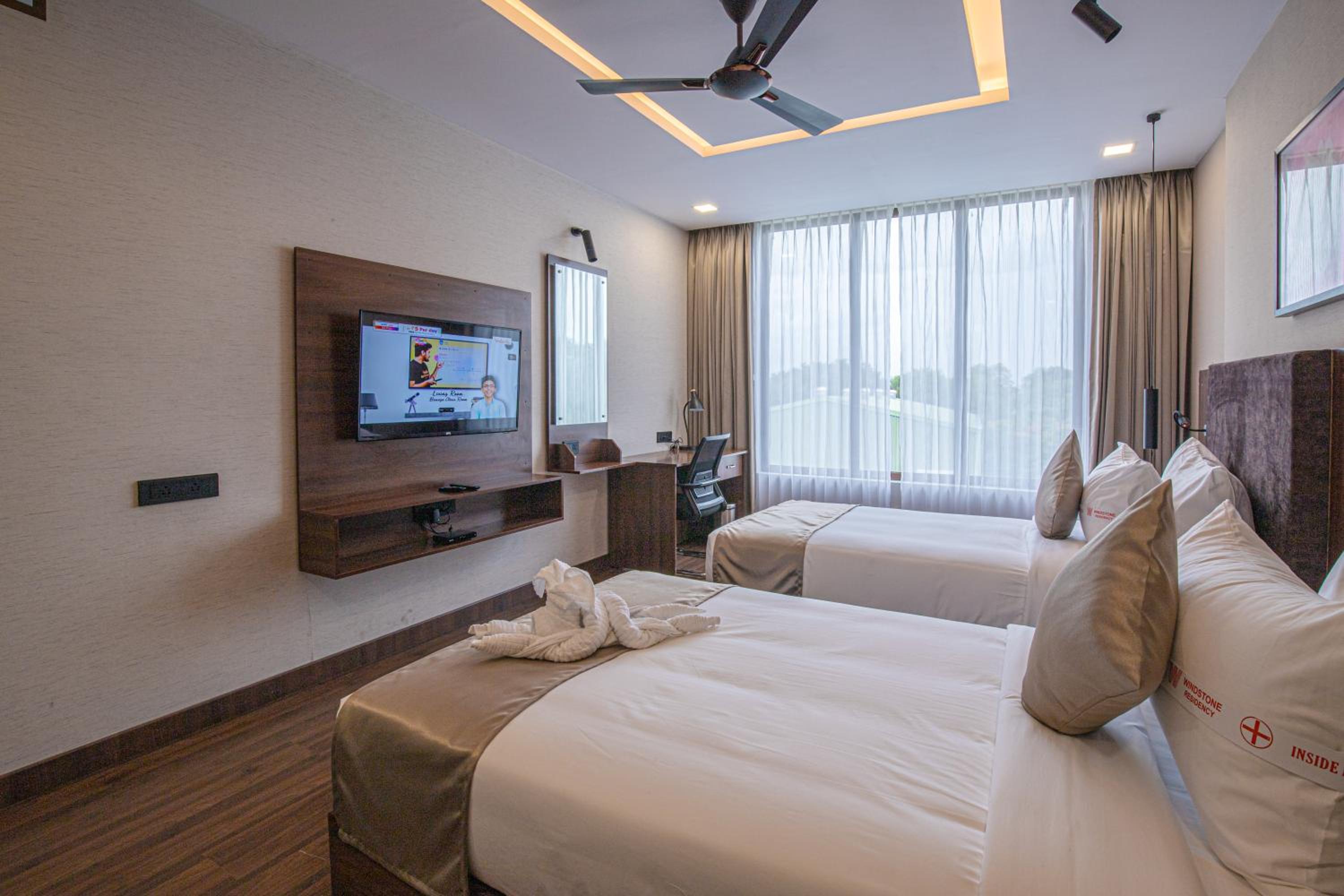 Deluxe Double or Twin Room - Photo 4