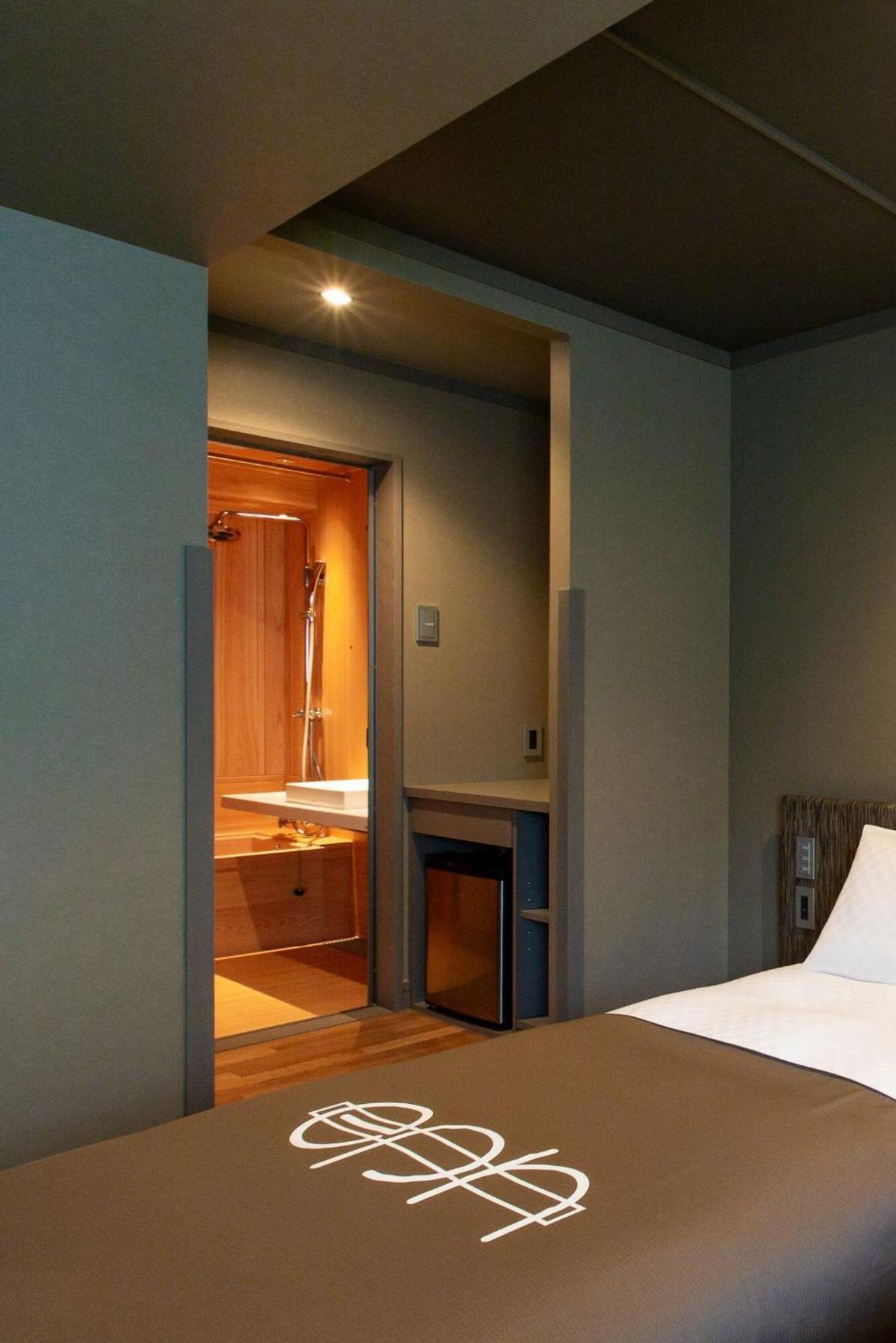 Twin Room - Photo 3